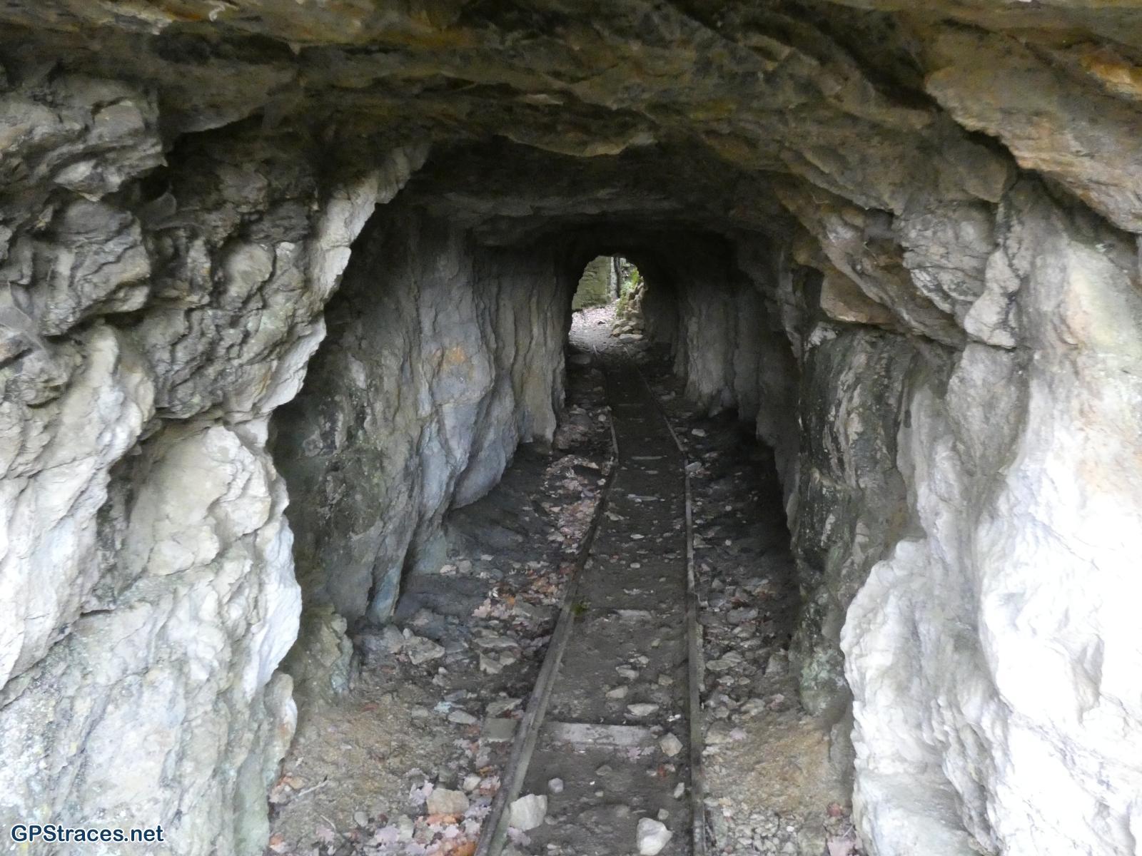 Le tunnel d'évacuation