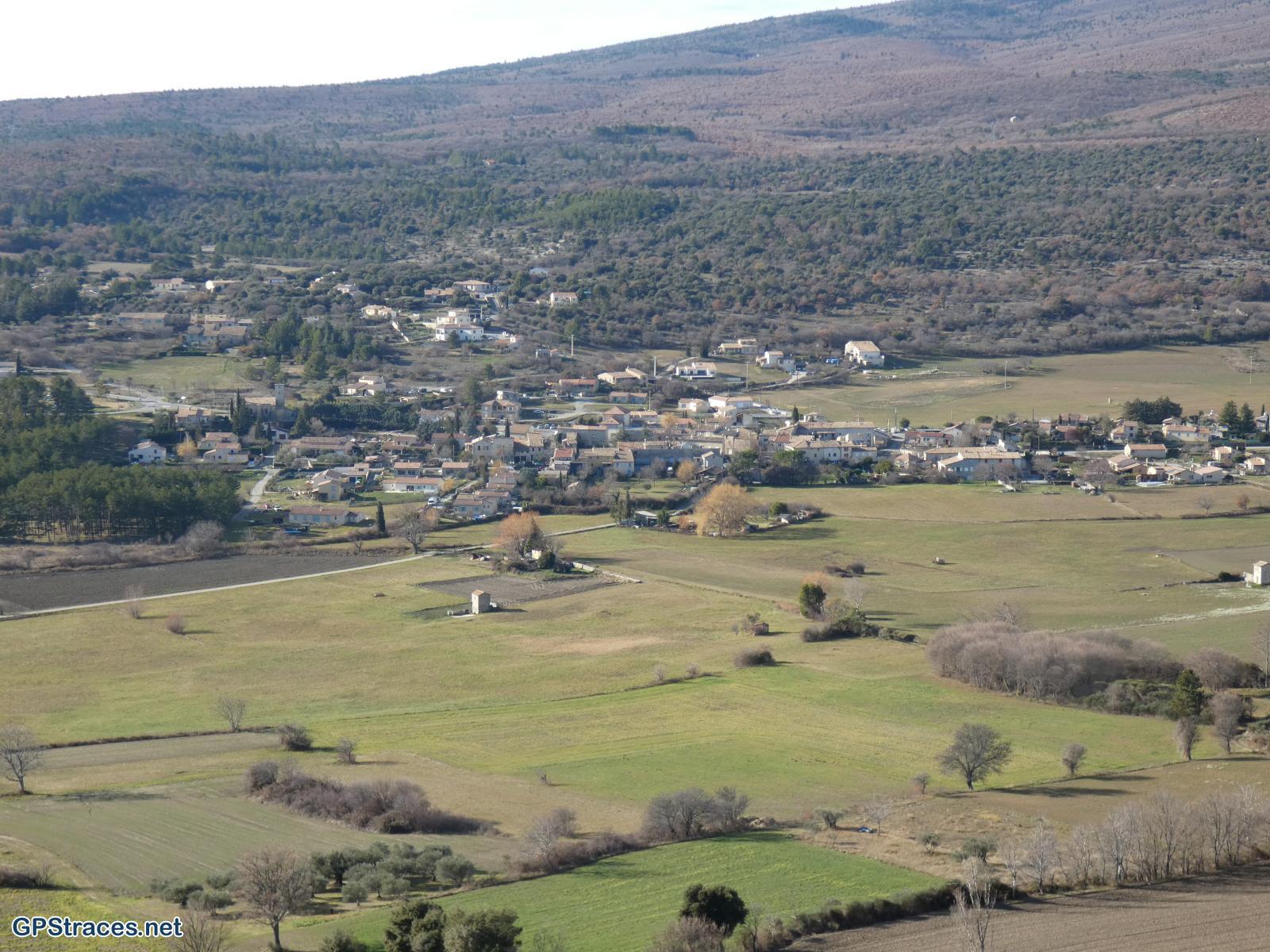 Alpes de Haute Provence-Chateauneuf Val Saint Donat - Vieux village et  Bories–12
