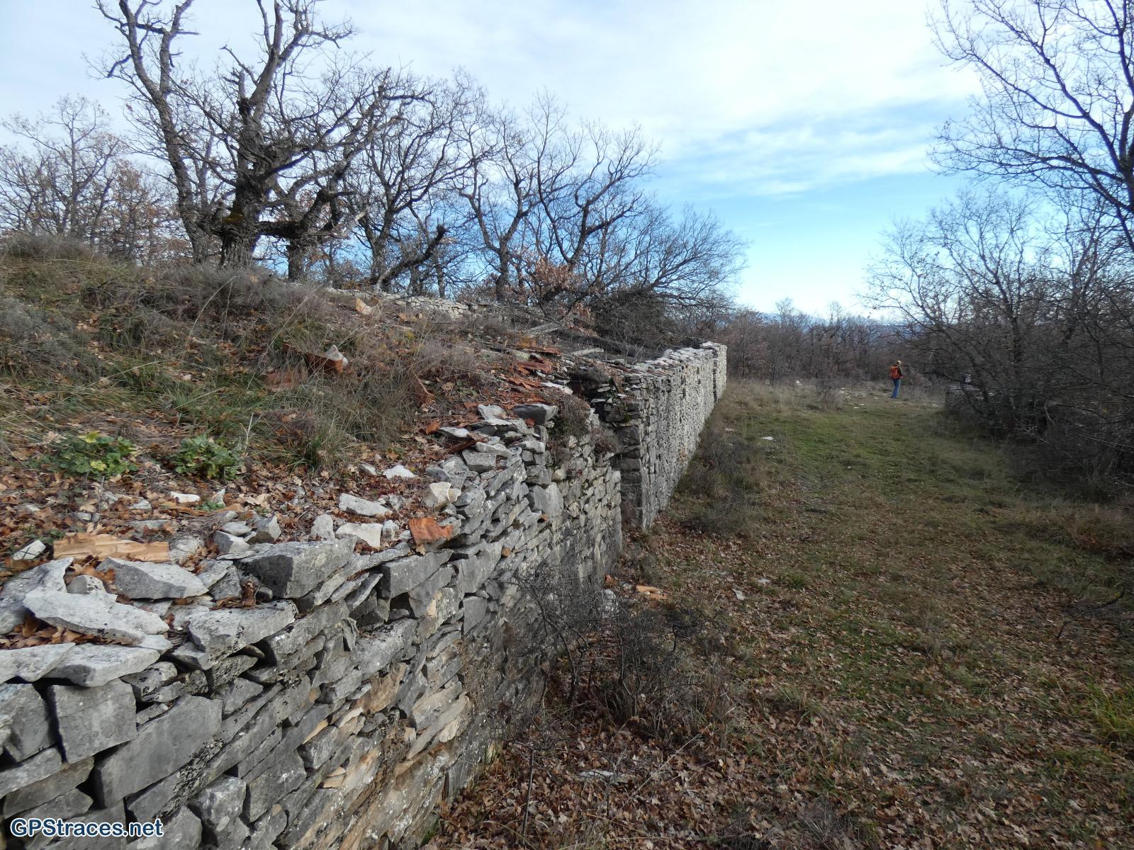 Alpes de Haute Provence-Chateauneuf Val Saint Donat - Vieux village et  Bories–21