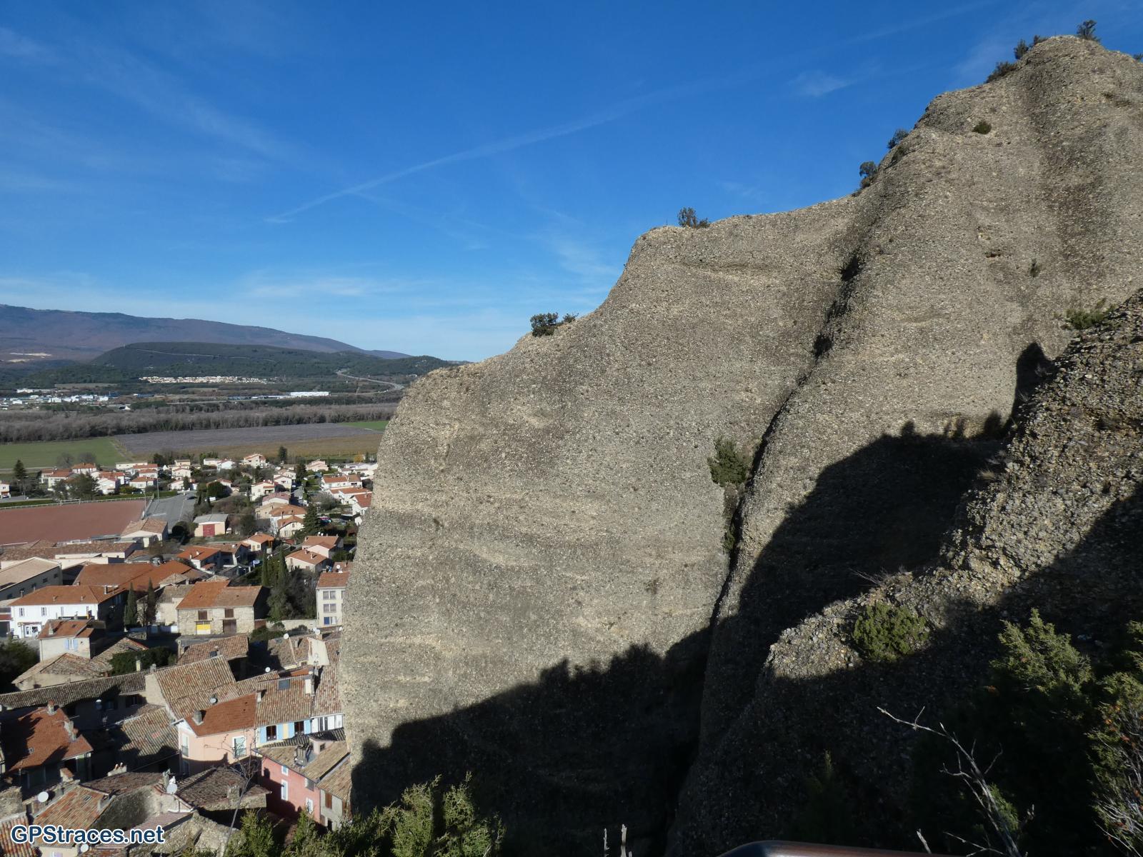 Alpes de Haute Provence-Les Pénitents des Mées–3