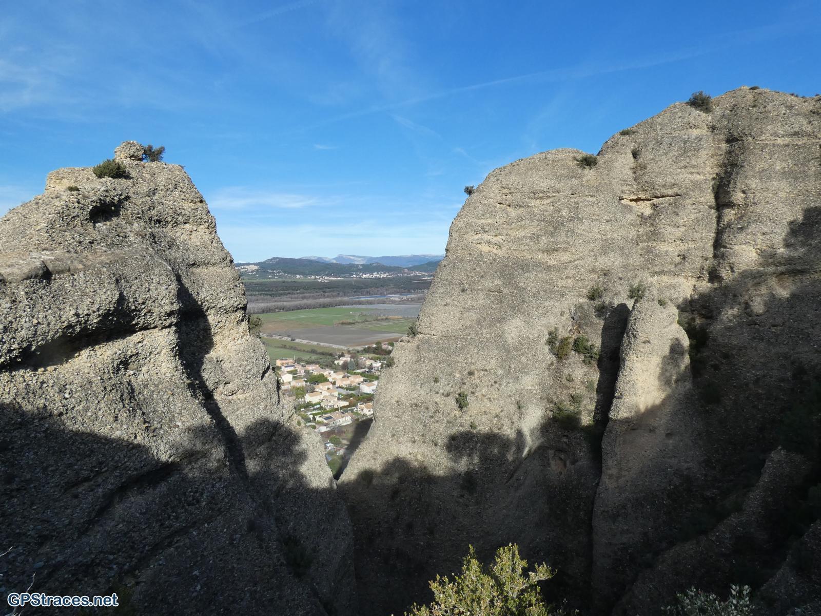 Alpes de Haute Provence-Les Pénitents des Mées–5