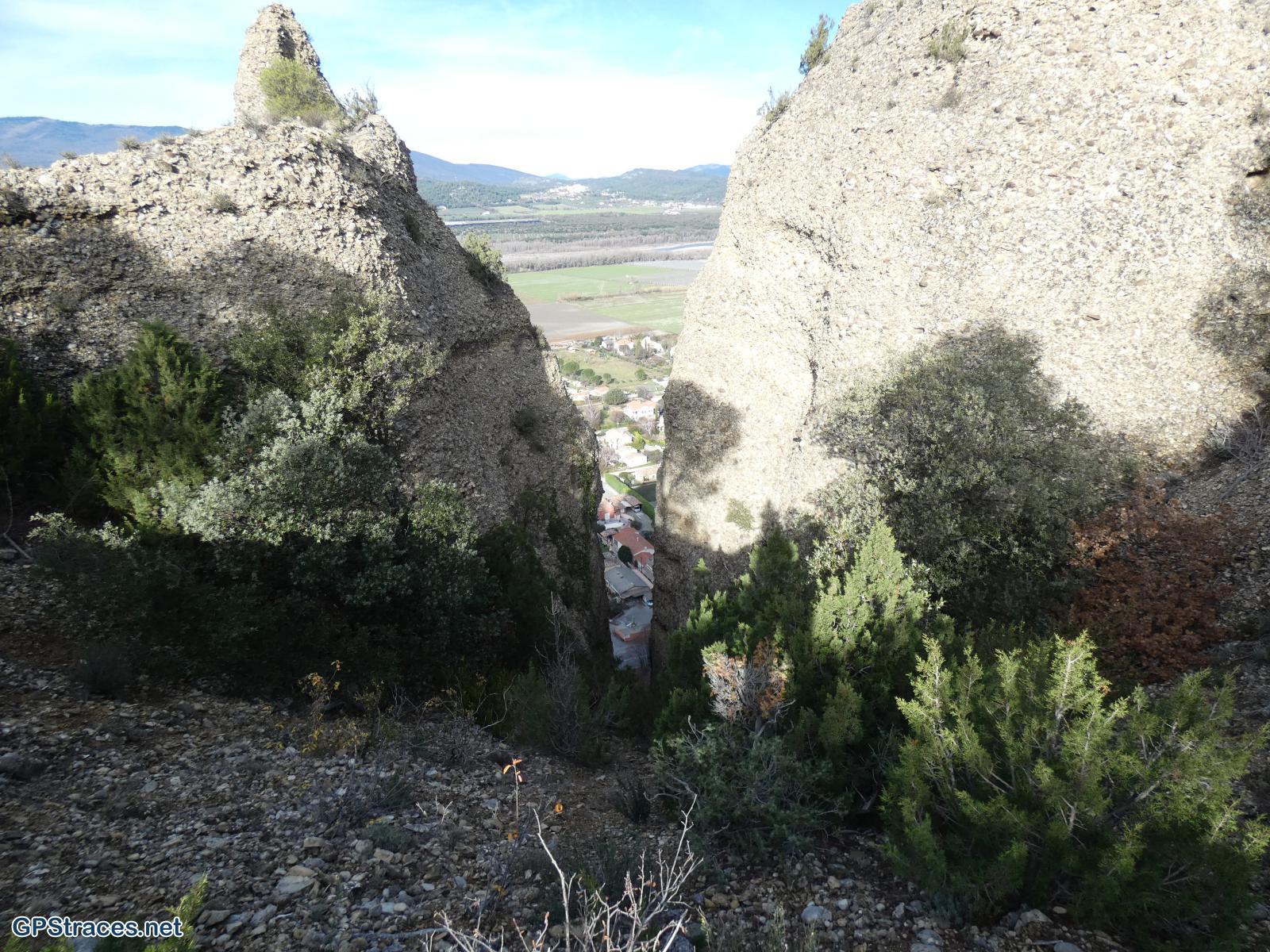 Alpes de Haute Provence-Les Pénitents des Mées–9