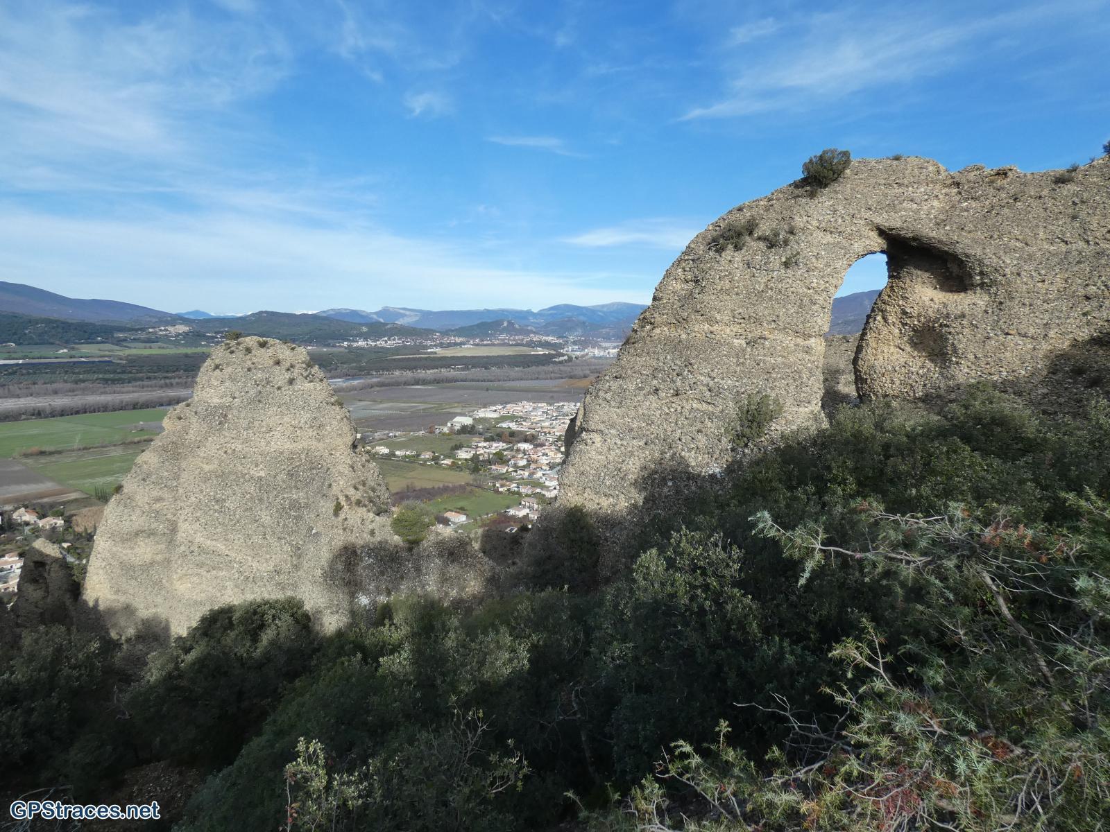 Alpes de Haute Provence-Les Pénitents des Mées–11