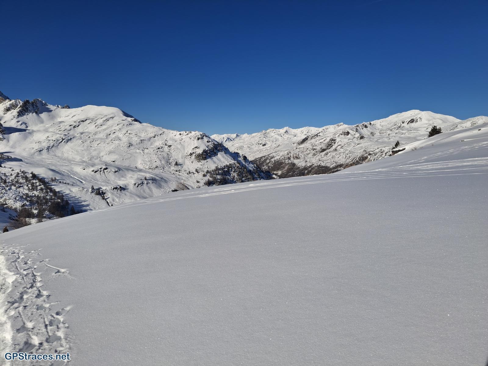 Hautes Alpes-Névache - Sous la crête de l'Echaillon–1