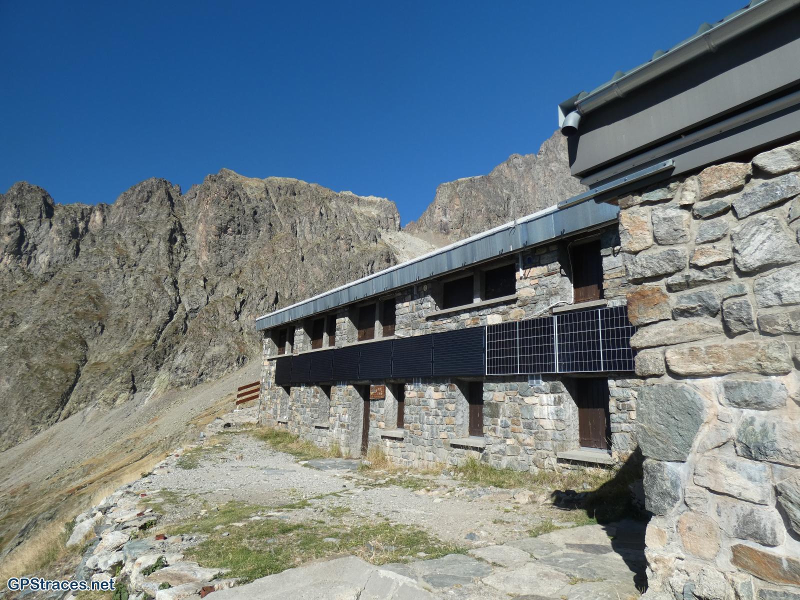 Hautes Alpes-Le refuge de l'Olan–6