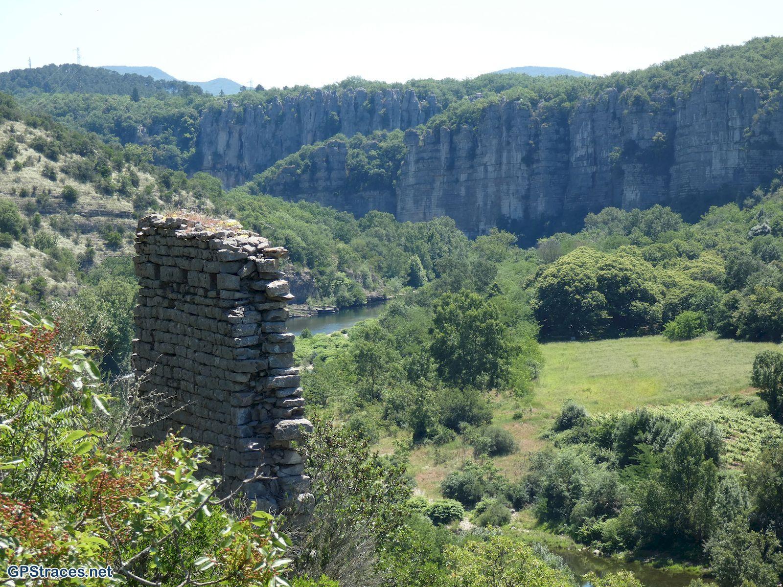 Ardèche-Le long du Chassezac–2