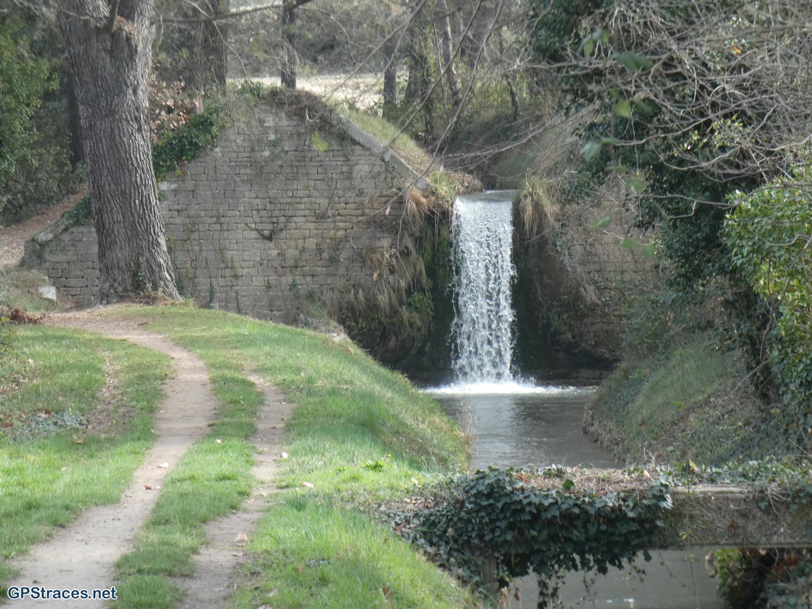 Bouches du Rhône-Alpilles - Les cascades - Les Quatre Termes–9