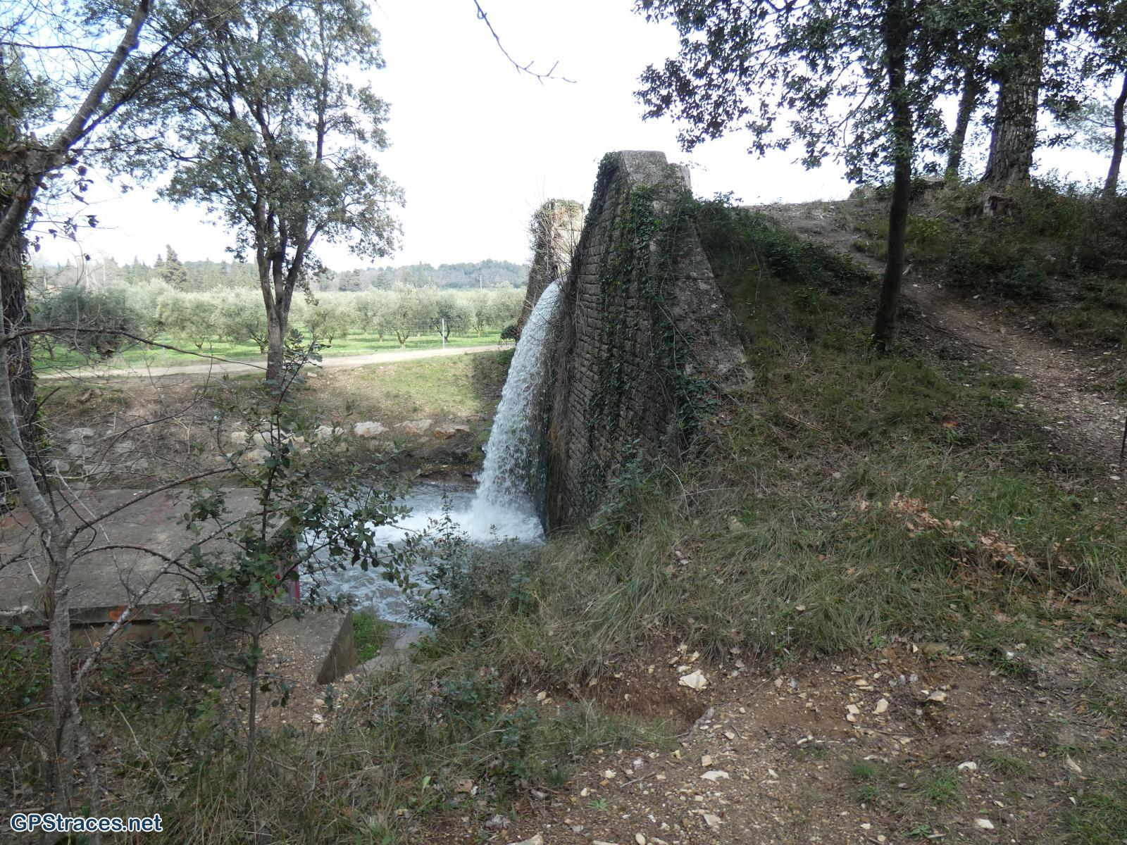 Bouches du Rhône-Alpilles - Les cascades - Les Quatre Termes–11
