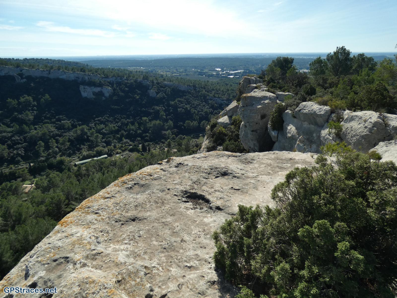 Bouches du Rhône-Alpilles - La falaise du vallon de la Lèque–8
