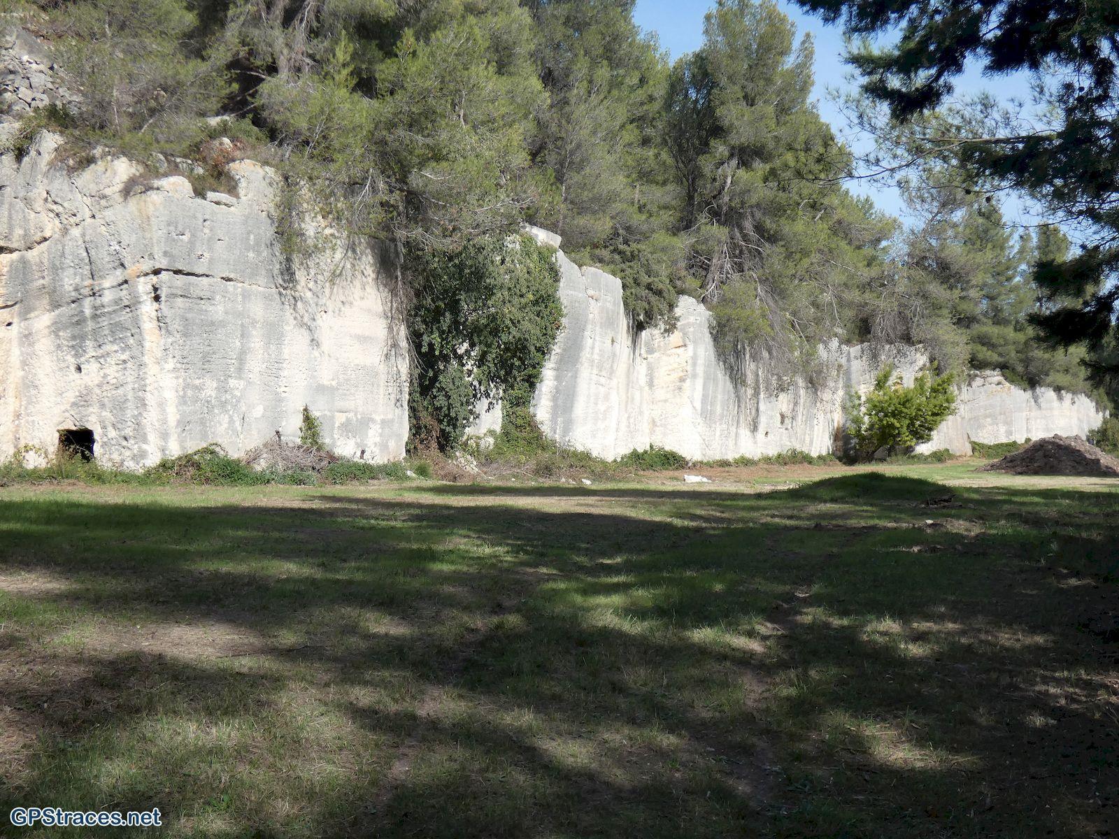 Bouches du Rhône-Alpilles - Fontvielle-Aqueduc-Autel de la Coquille–15