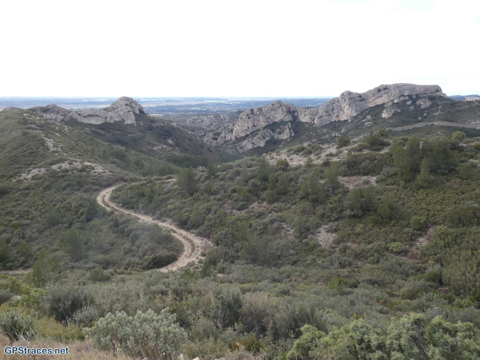 Bouches du Rhône-Alpilles : Des Gipières aux Calans–13
