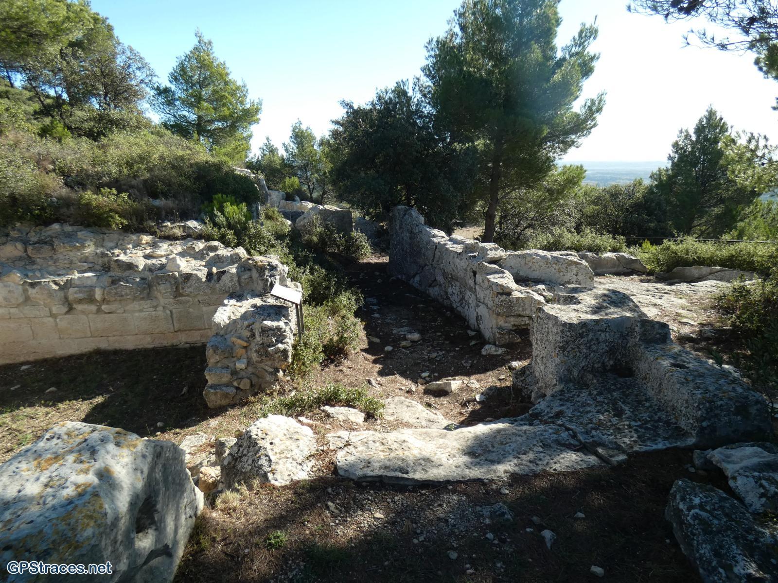 Bouches du Rhône-Alpilles - Mont Paon - Grotte des Fées–2