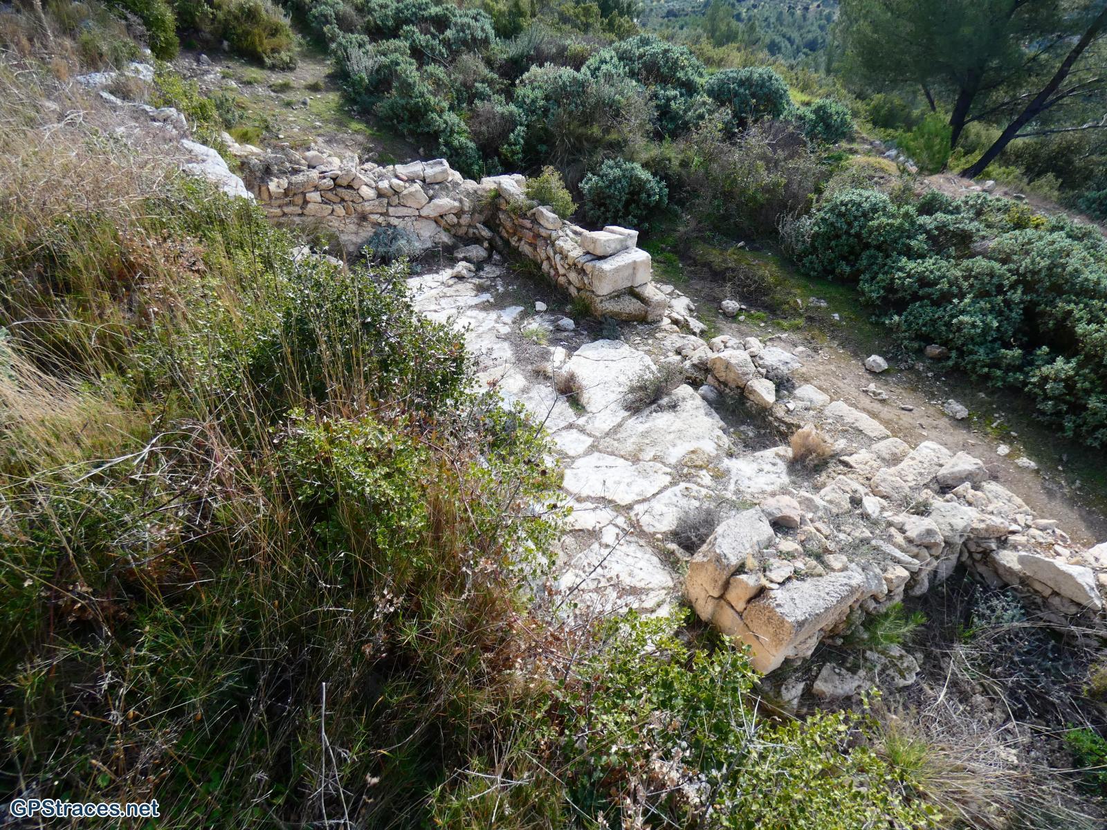 Bouches du Rhône-Alpilles - Mont Paon–1