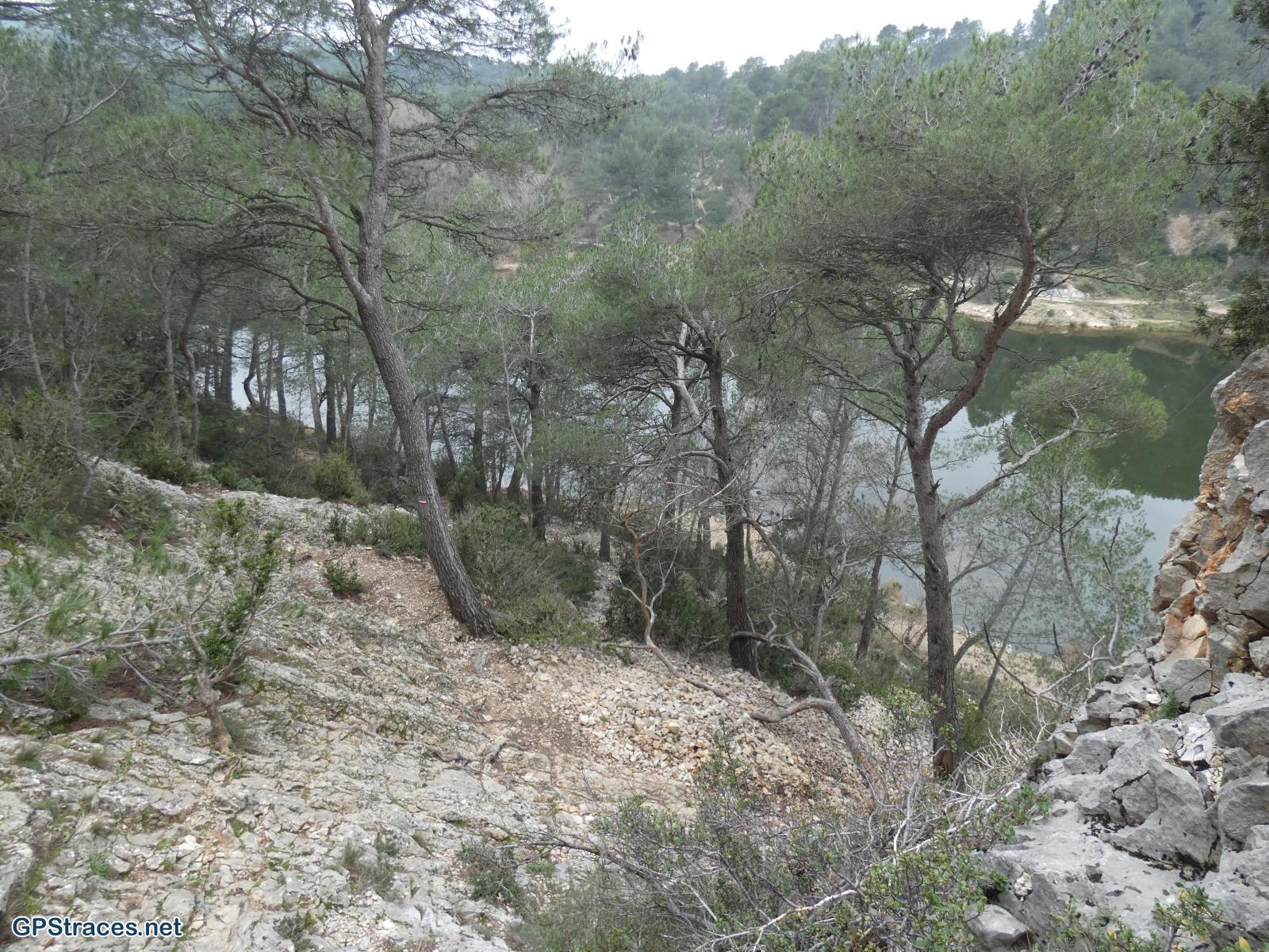Bouches du Rhône-Alpilles - Saint-Rémy - La Caume - Lac du Peirou–17