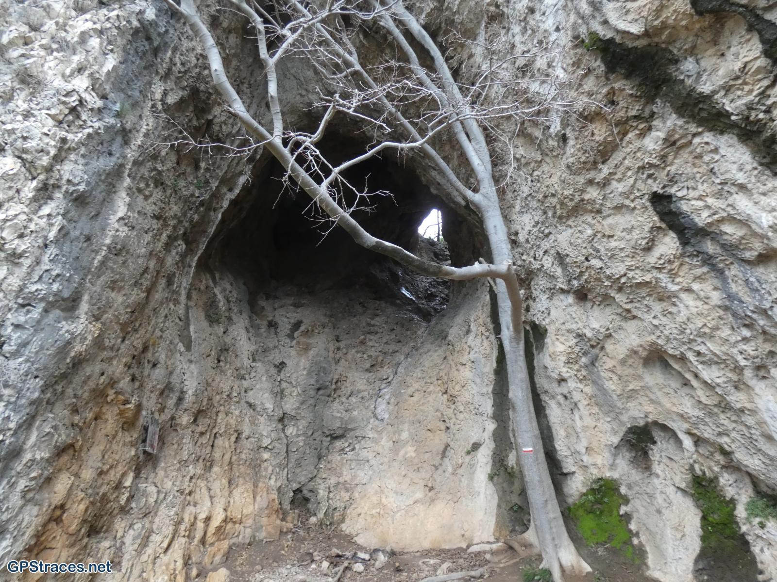 La traversée de la grotte de Baldoin