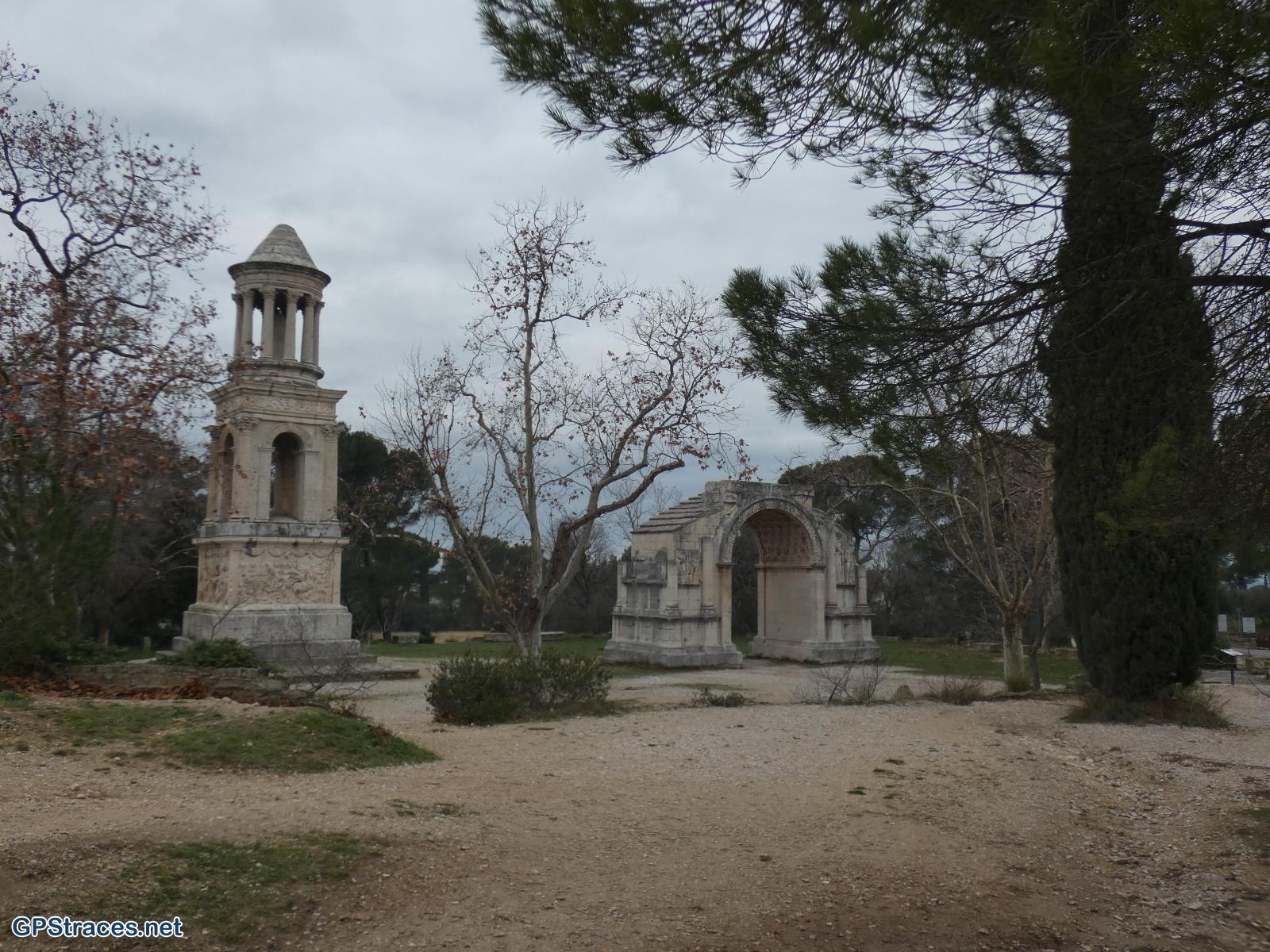 Bouches du Rhône-Alpilles - Saint-Rémy - La Caume - Lac du Peirou–21