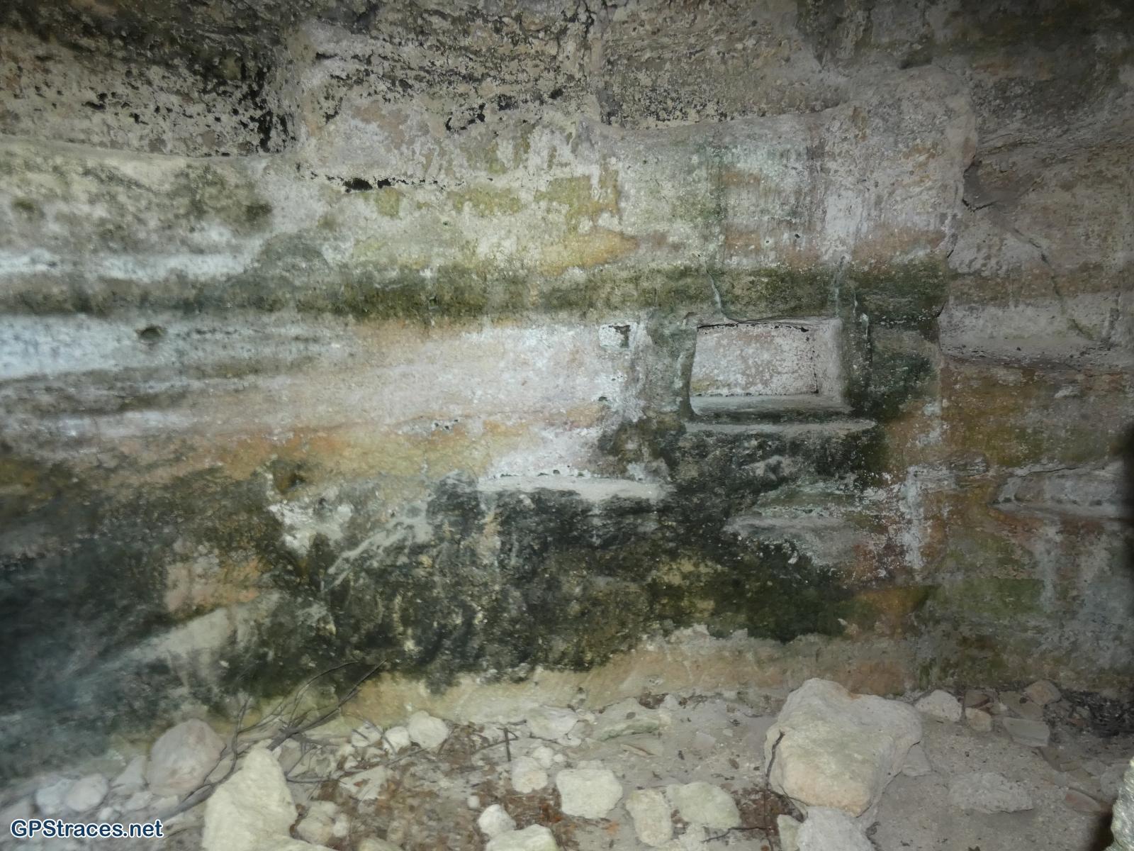 Bouches du Rhône-Charleval - Chapelle Ste Anne de Goiron–13