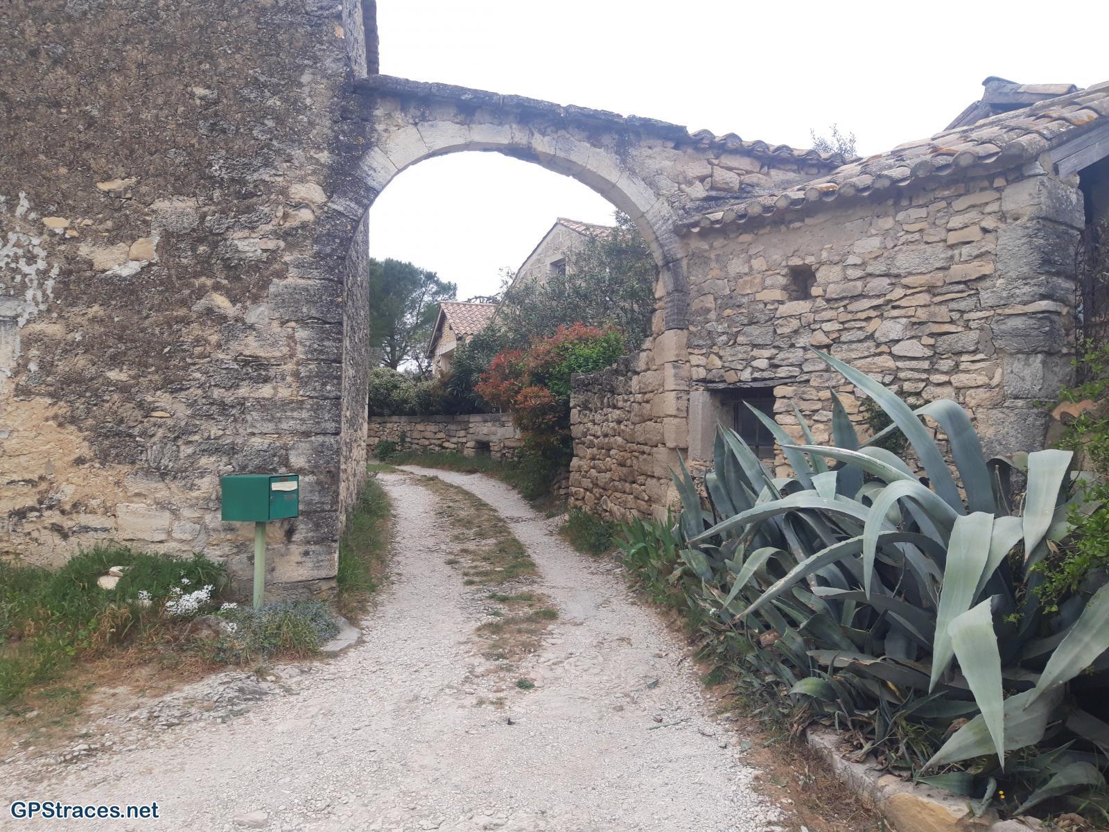 Le hameau des Bouisses