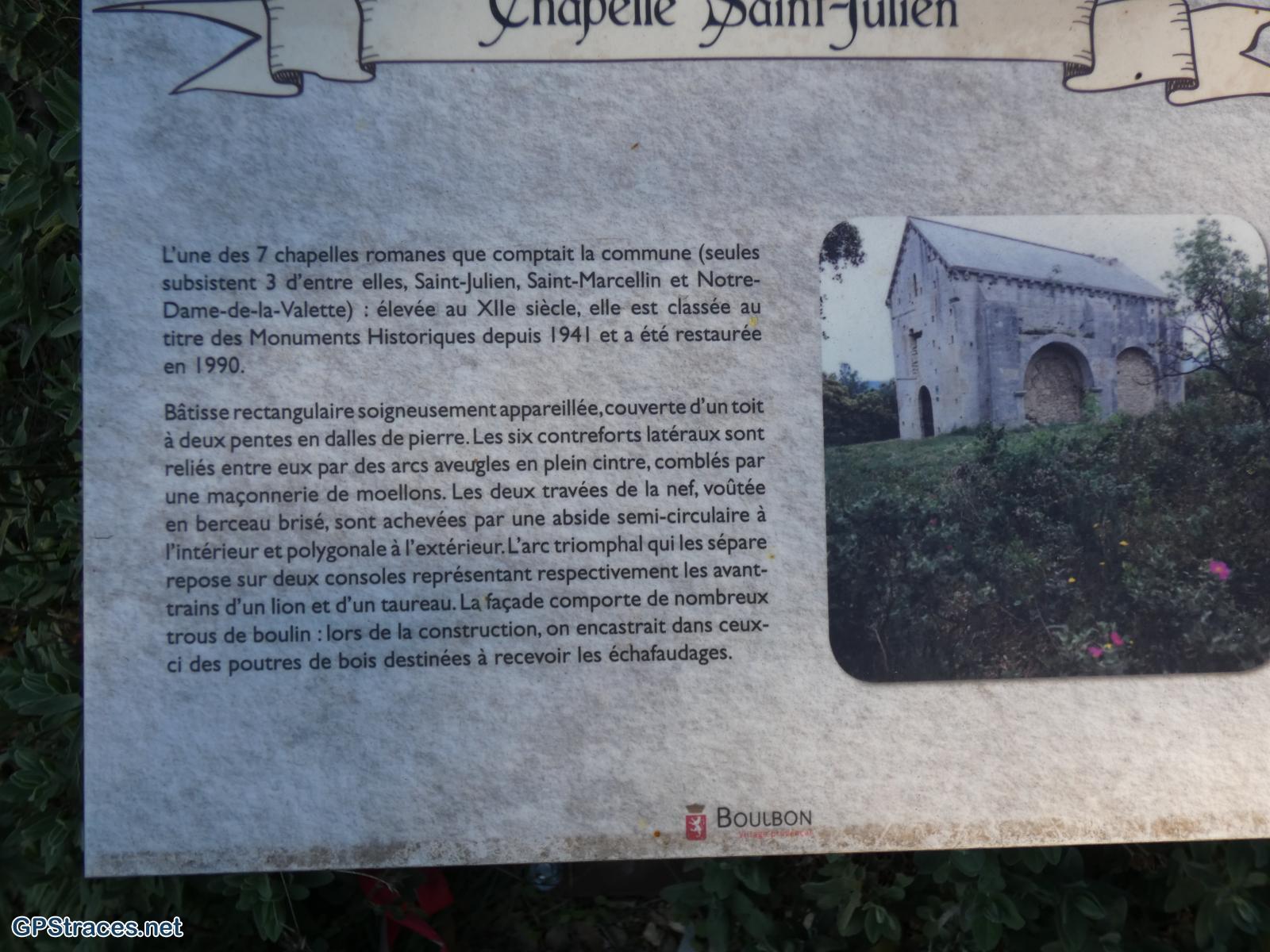 Bouches du Rhône-Montagnette  - Croix et chapelle de Saint Julien–4