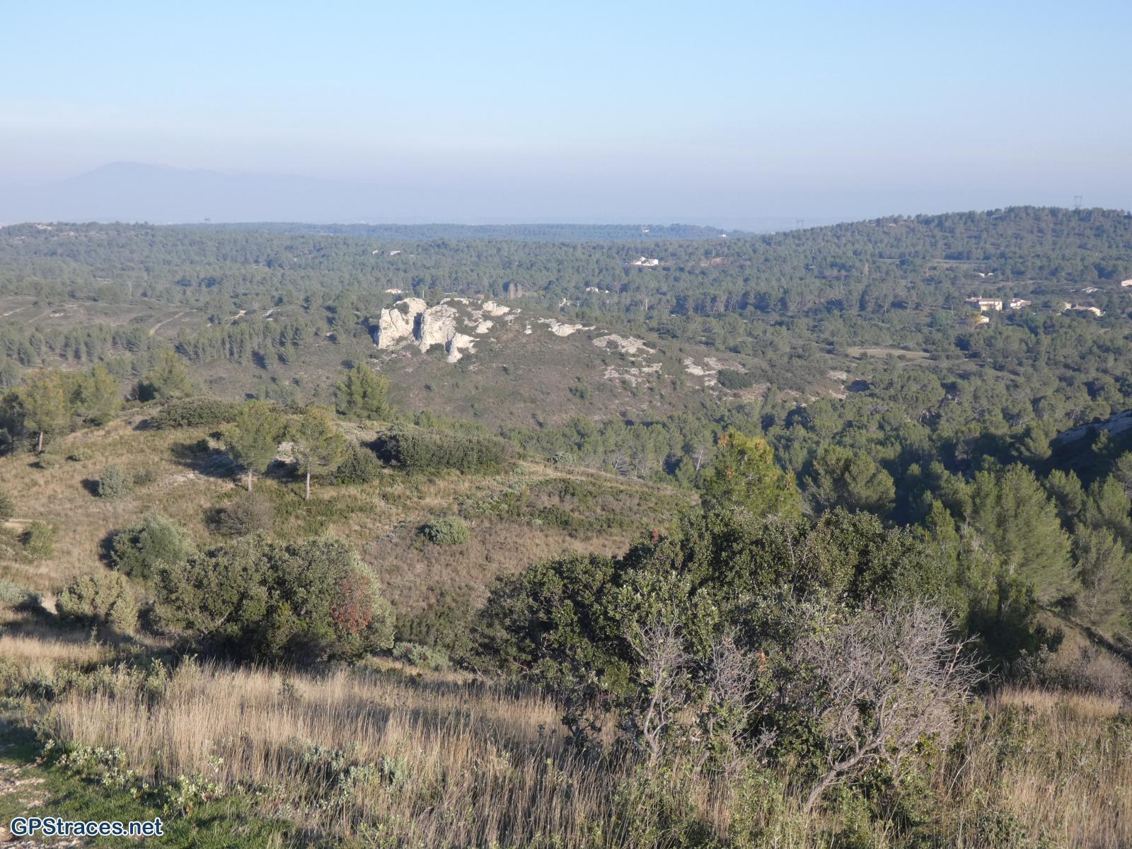 Bouches du Rhône-Montagnette  - Croix et chapelle de Saint Julien–6