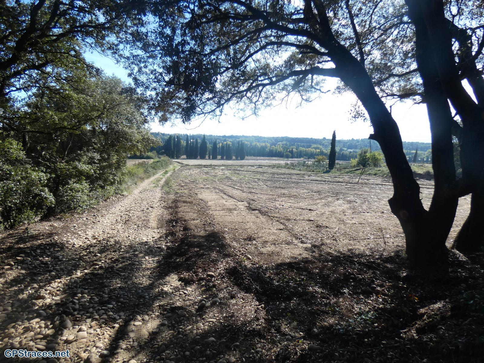 Bouches du Rhône-Le plateau d'Eyragues–5