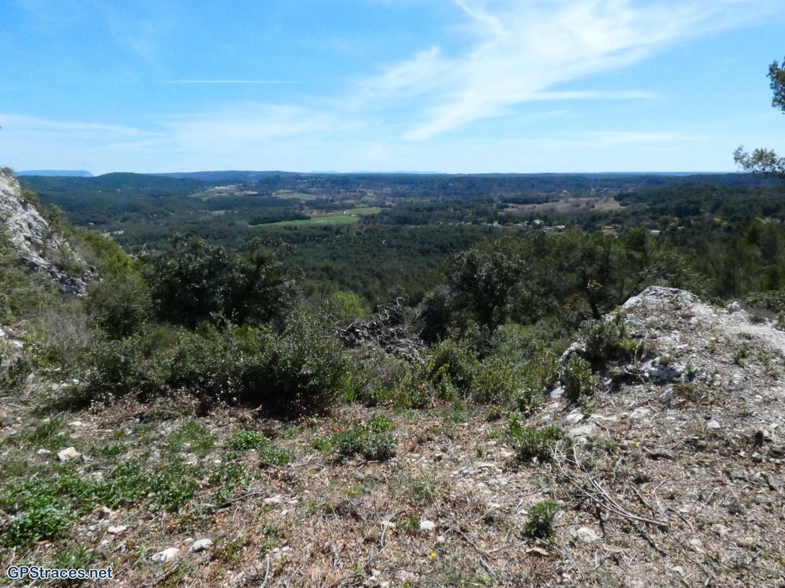 Bouches du Rhône-La Roque d'Anthéron -  Chaine des Côtes - Chapelle Ste Anne de Goiron–3
