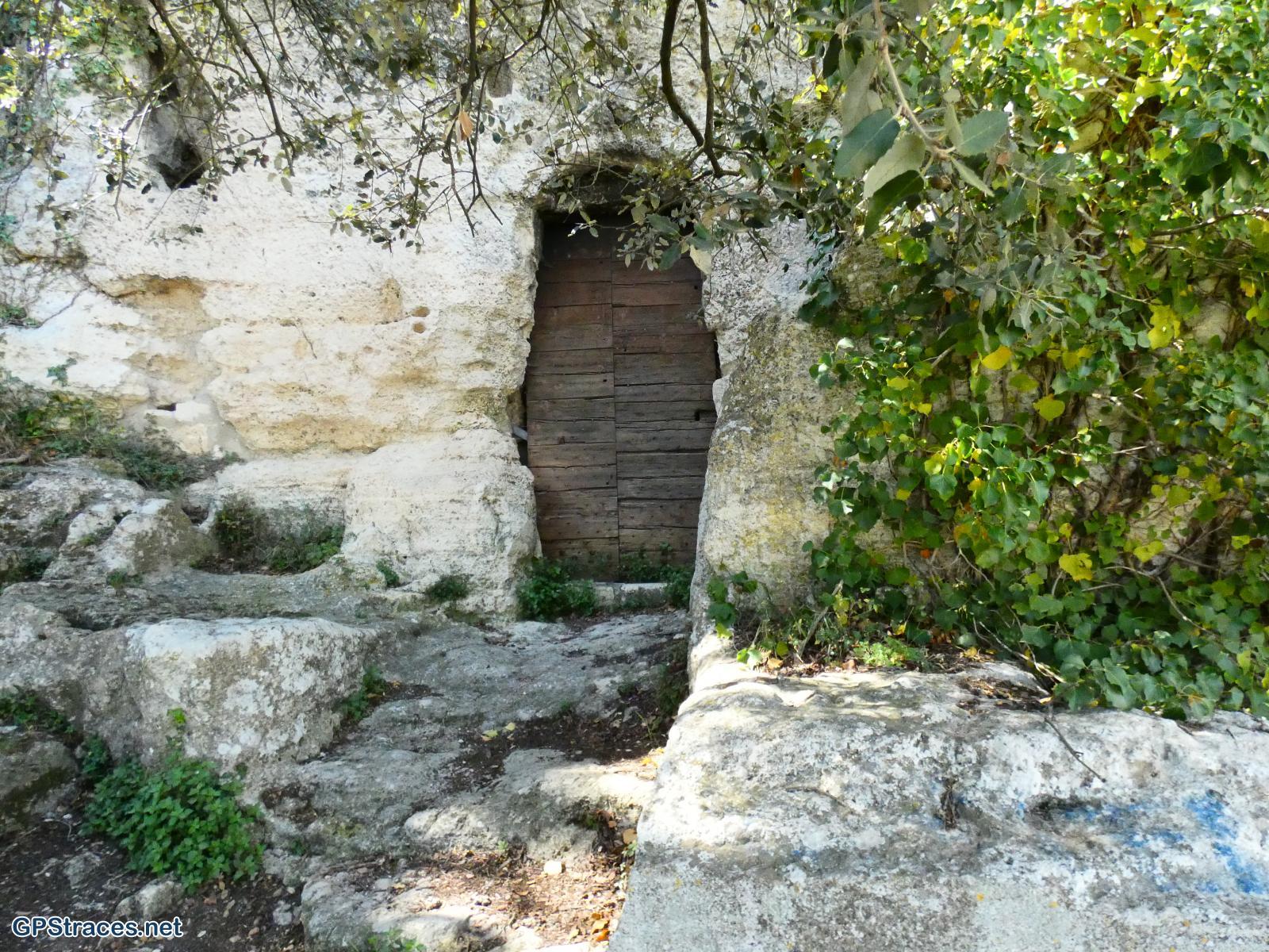 Habitat troglodyte