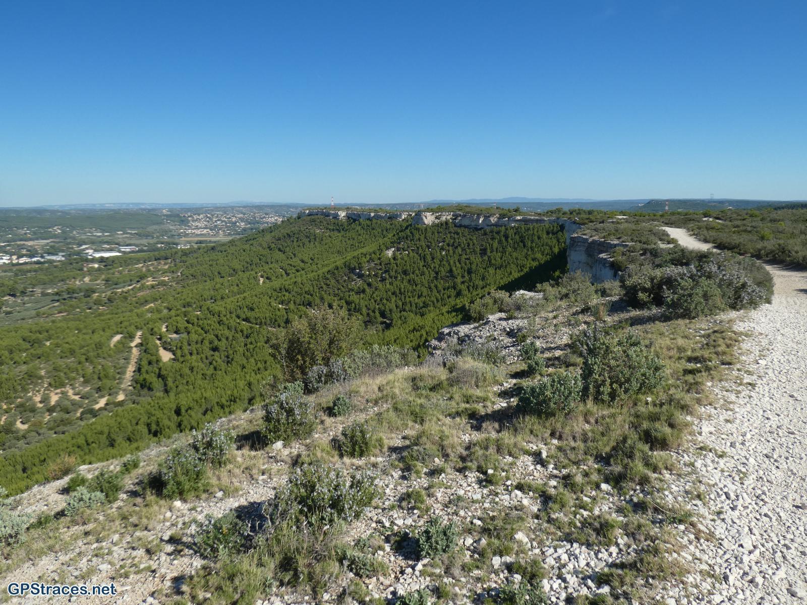 Bouches du Rhône-Velaux, croix de Rognac, cascade de Malaga et plateau du Grand Arbois–6