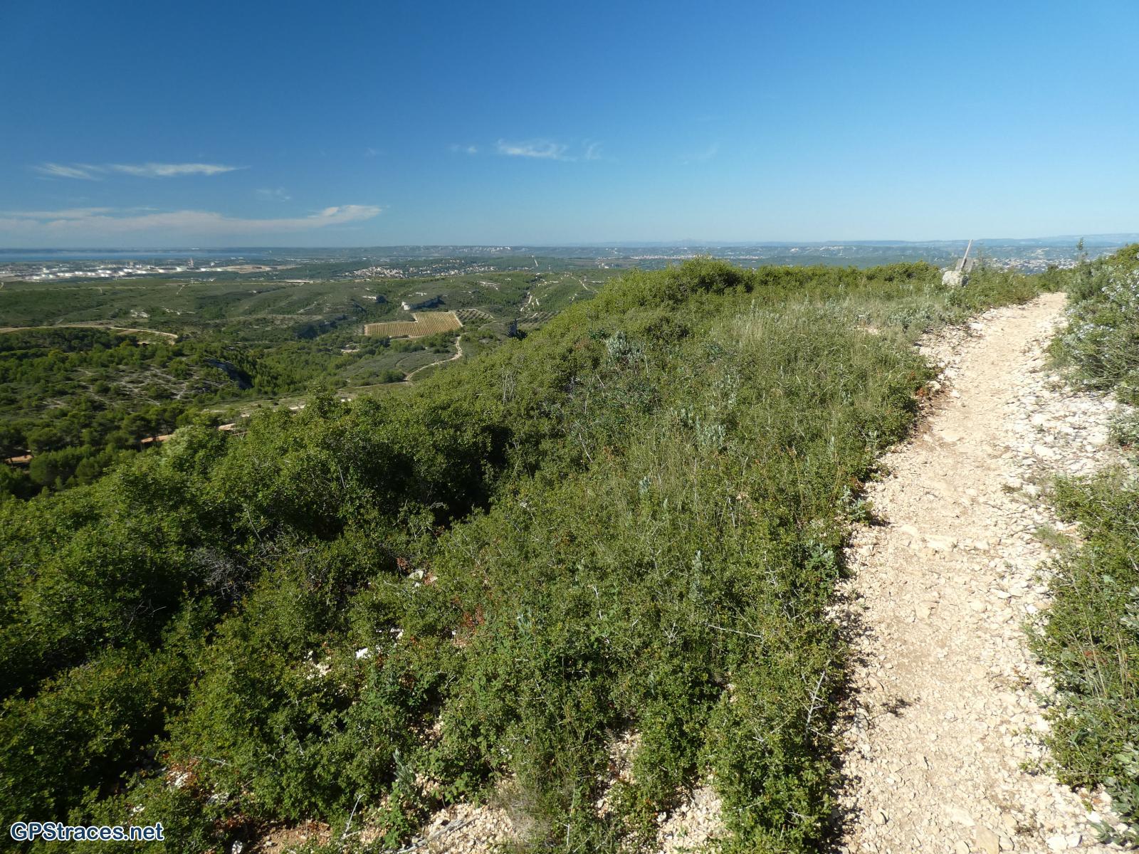 Bouches du Rhône-Velaux, croix de Rognac, cascade de Malaga et plateau du Grand Arbois–21