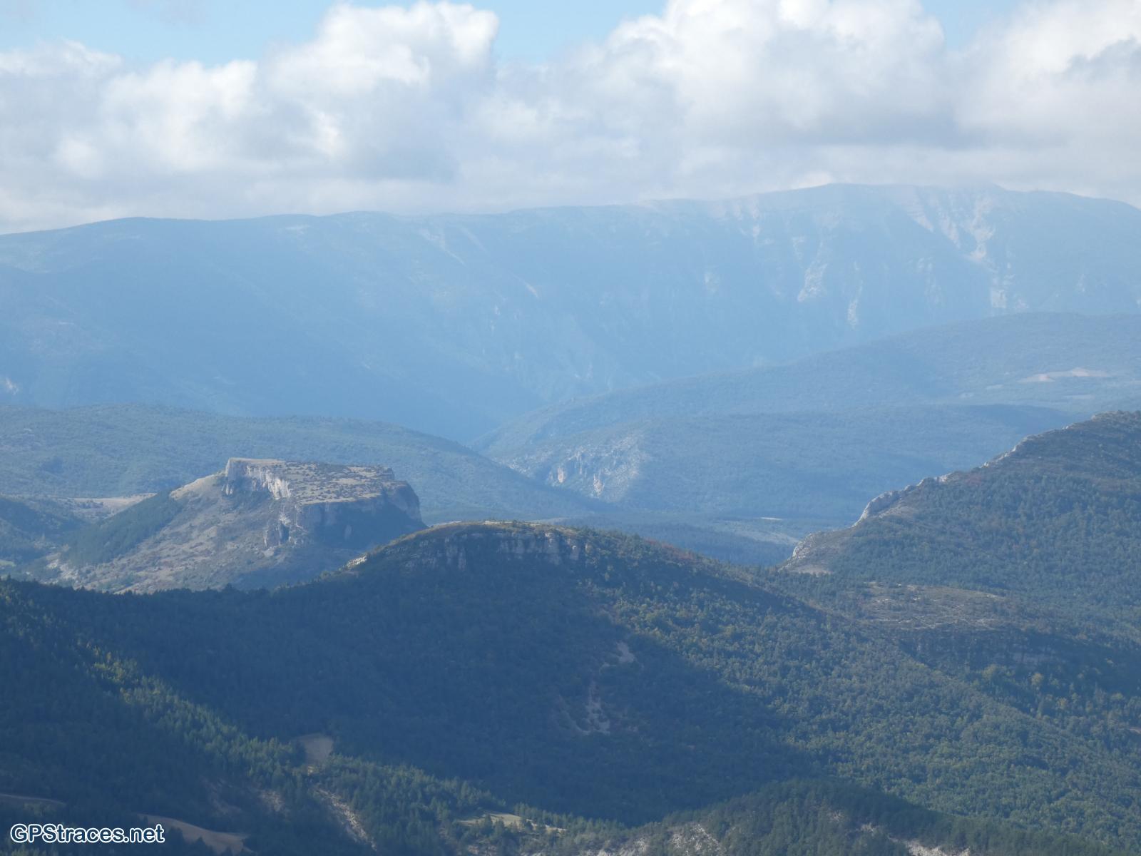 Le ventoux et le fort de Mévouillon