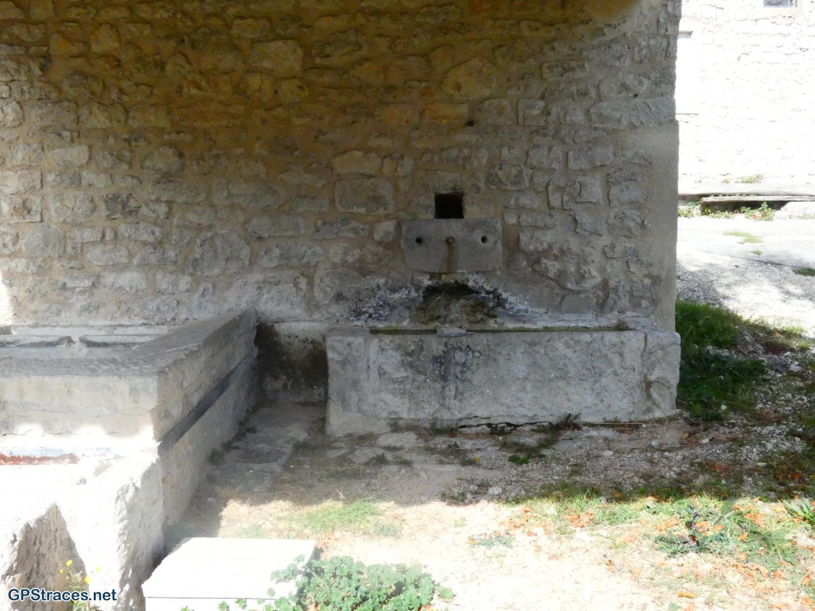 Le lavoir de la Rochette