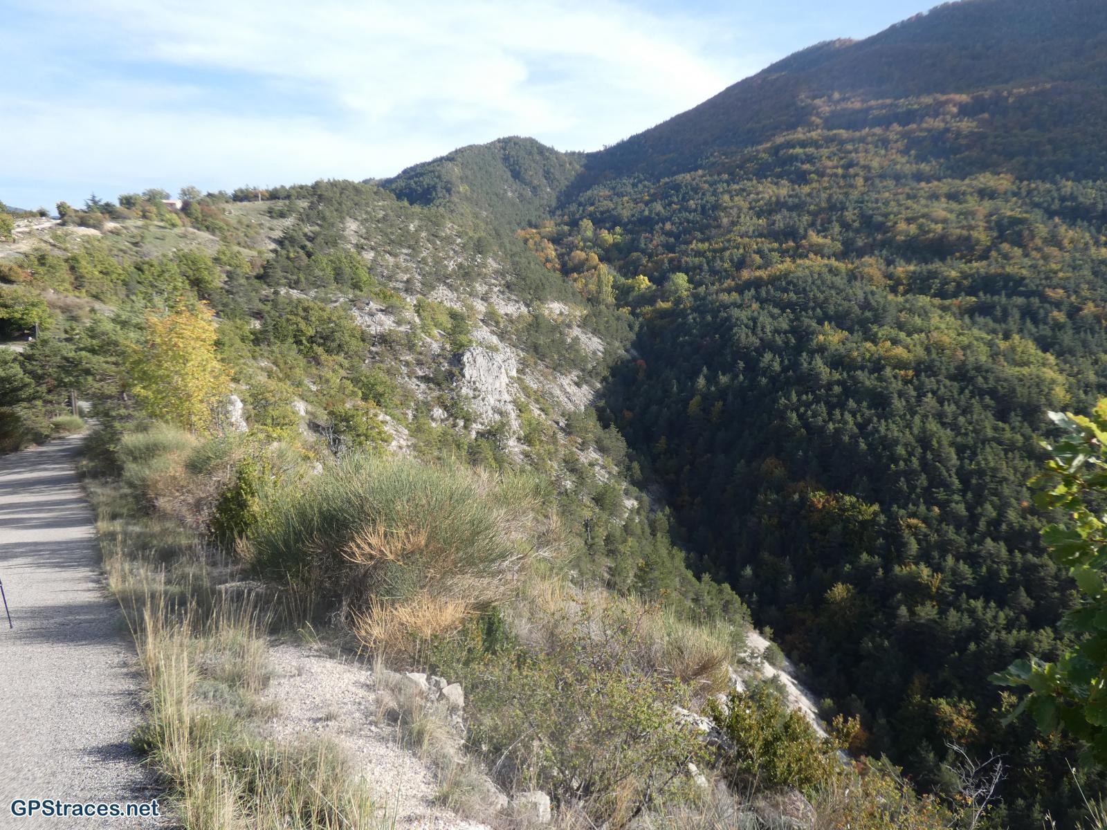 Sur la crête du Serre de Rioms