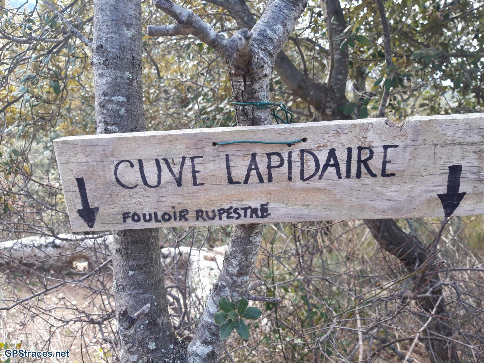 Drôme-La Garde Adhémar - Les cuves lapidaires et la chapelle du Val des Nymphes–8