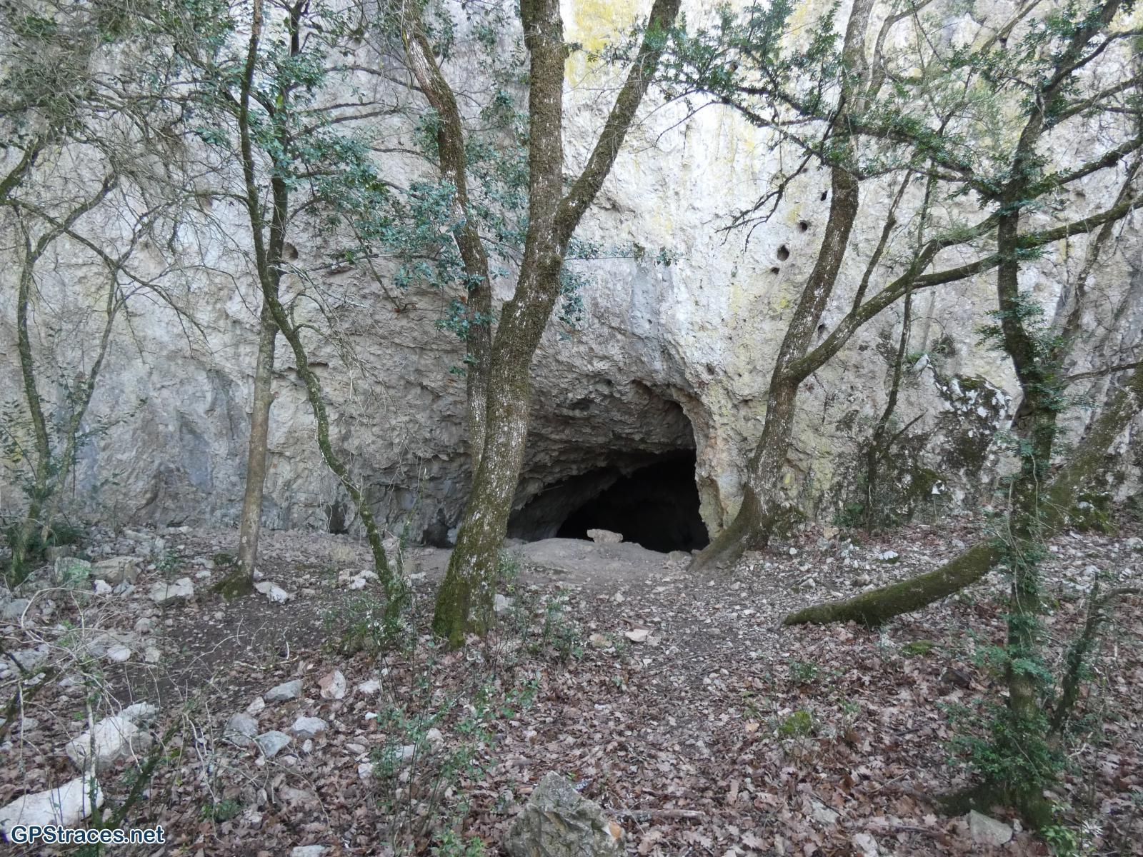 La grotte des Italiens