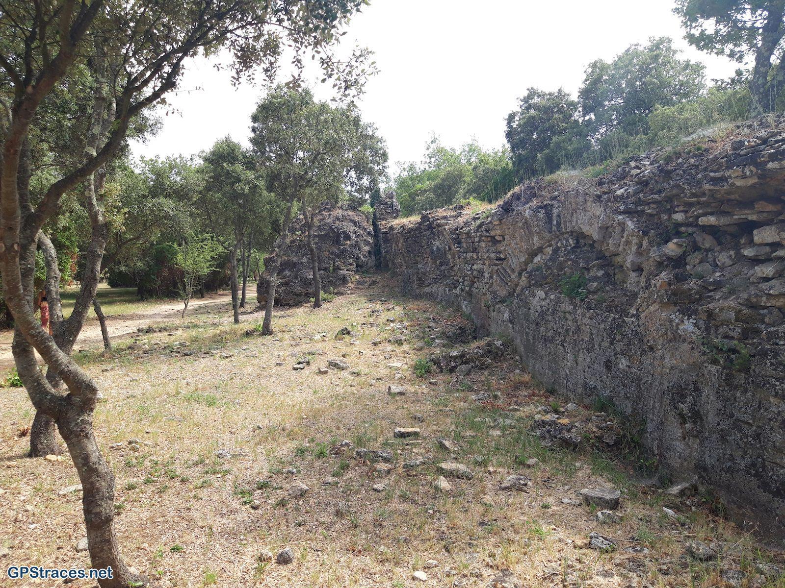 Des vestiges de l'aqueduc romain