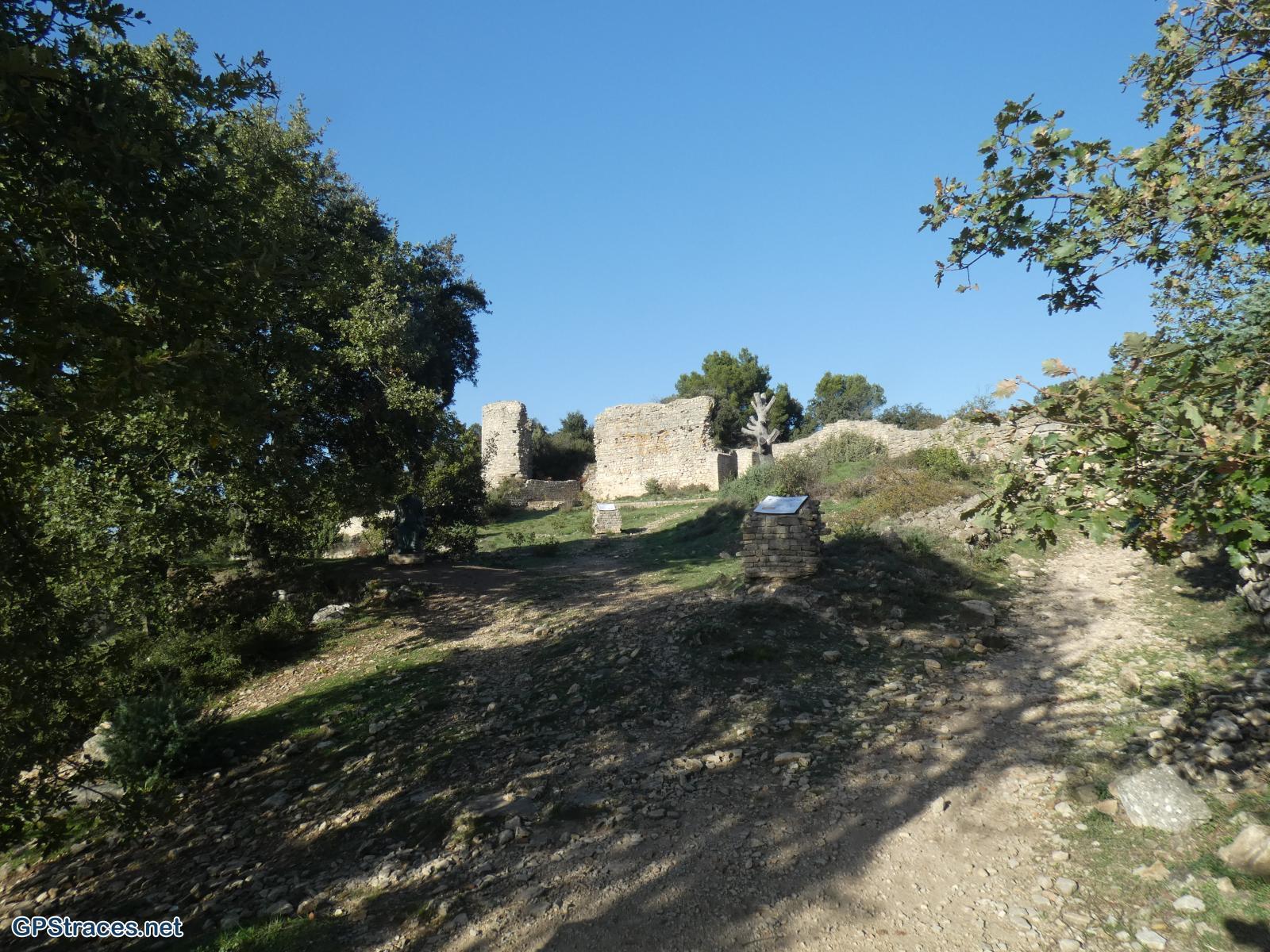 Gard-Chapelle St-Pierre - Camp de César–10