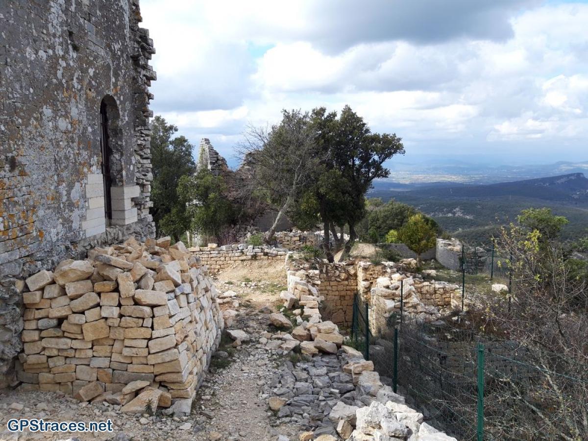 Gard-Le Mont Bouquet - Le Castellas–10