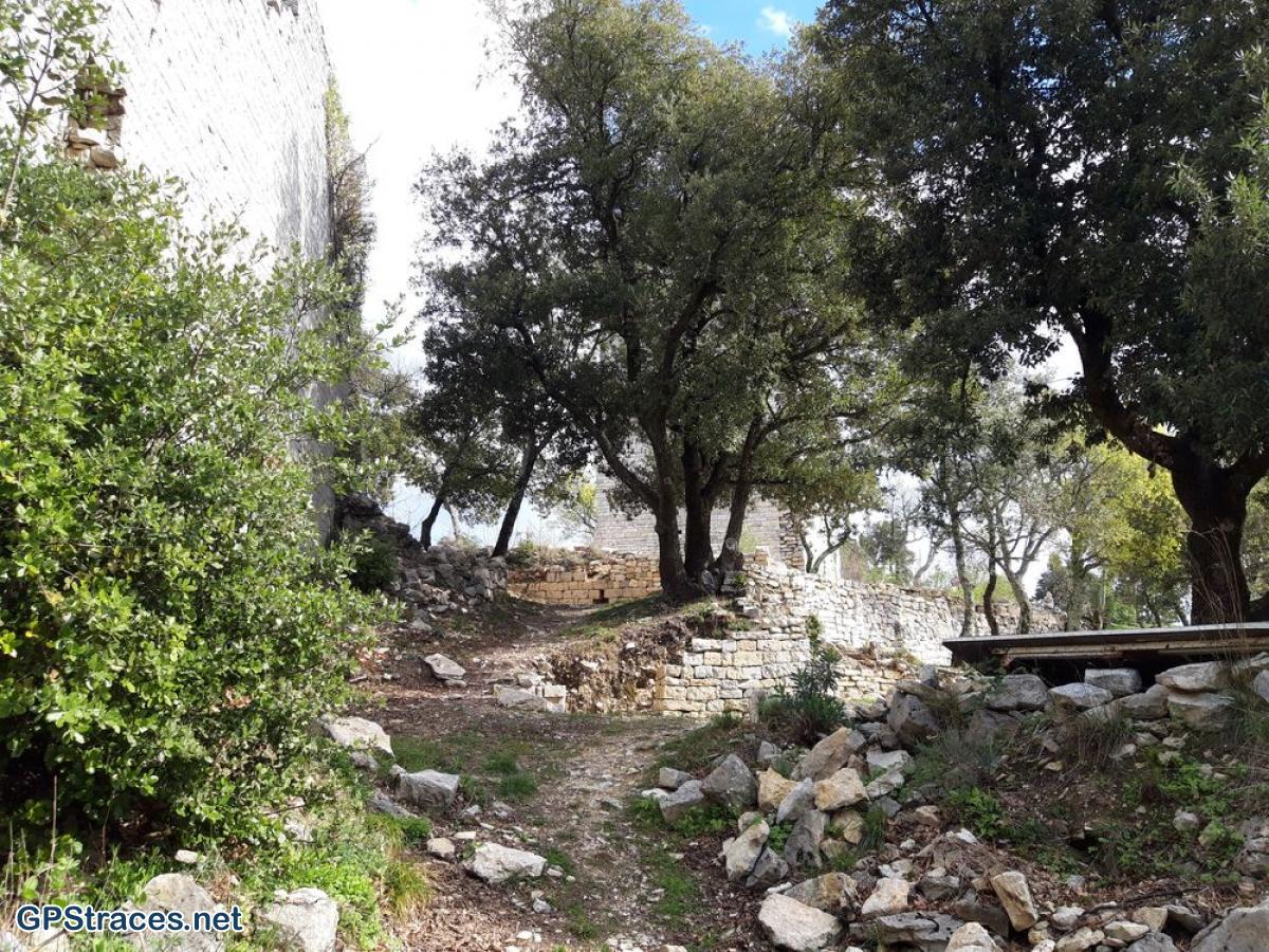 Gard-Le Mont Bouquet - Le Castellas–11