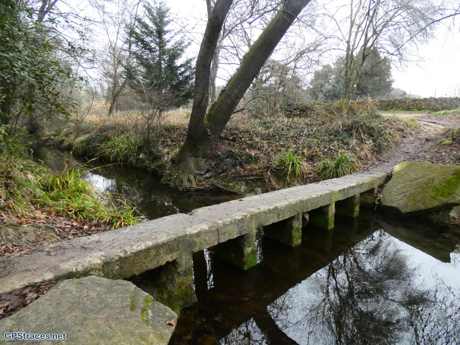 Passage à gué sur Les Seynes