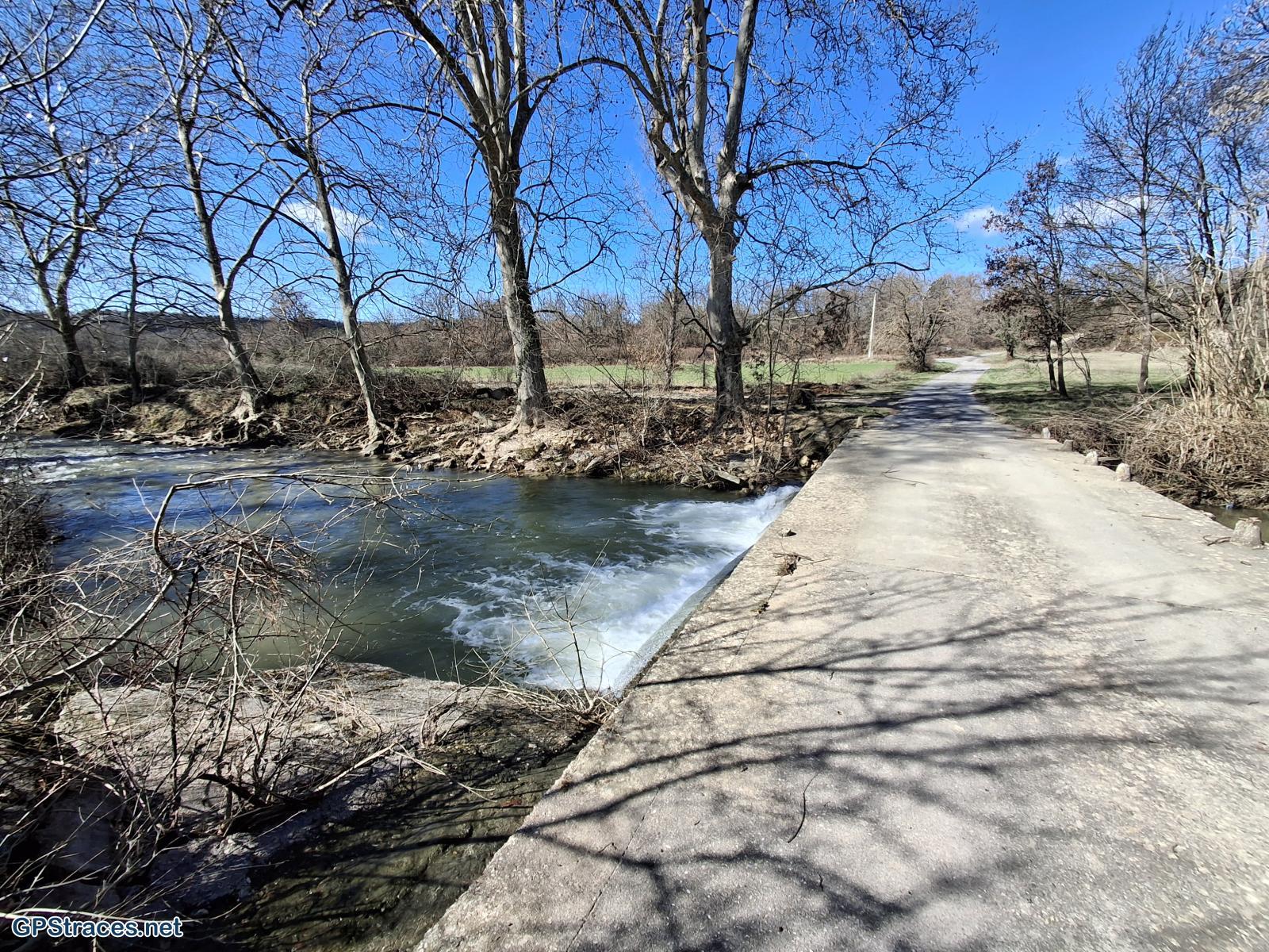Le ruisseau de la Candouillère