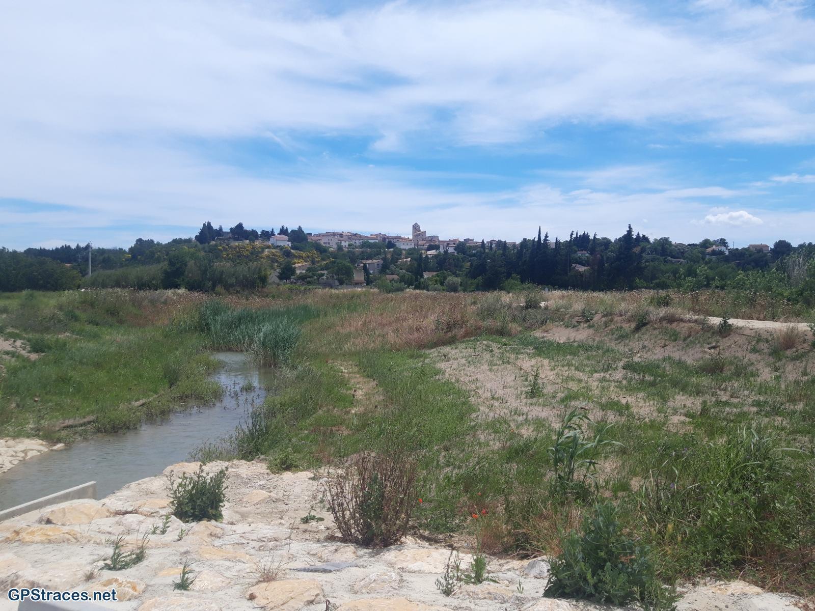 Dans la plaine de Théziers
