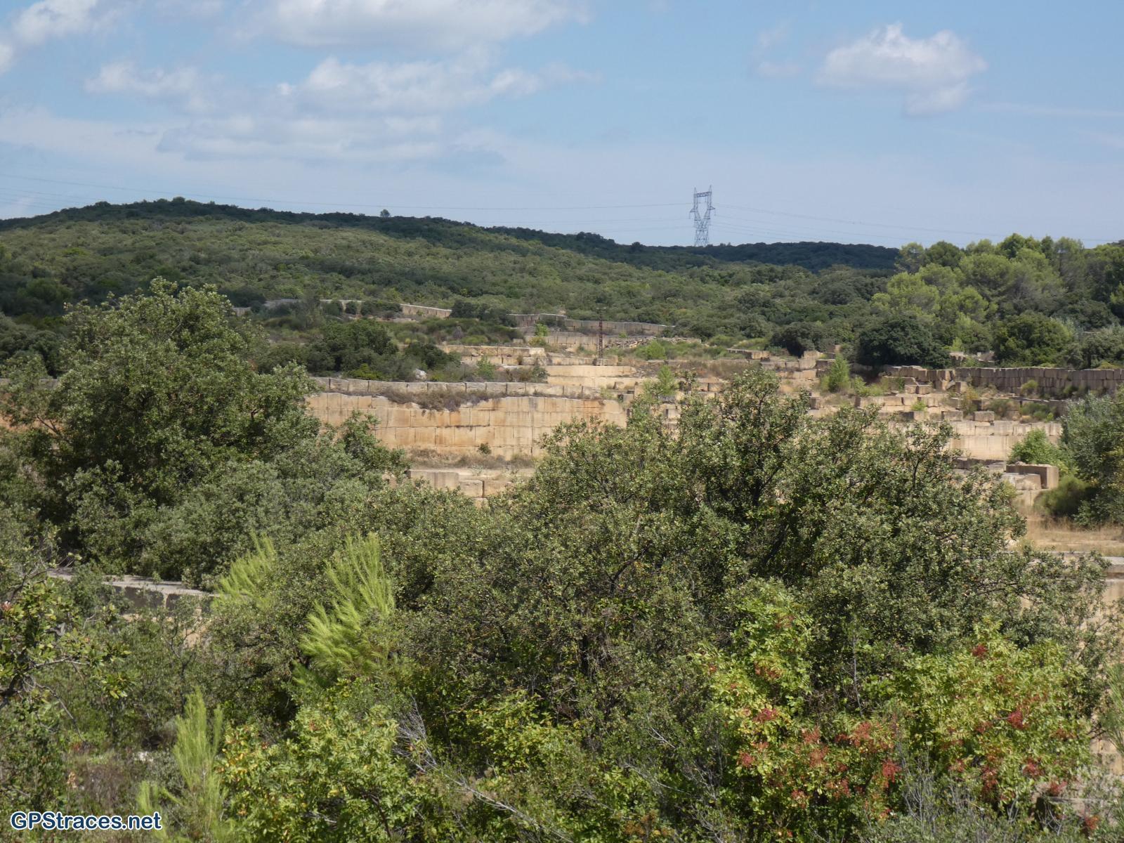 Gard-De Vers Pont Du Gard à la Pierre Plantée–1
