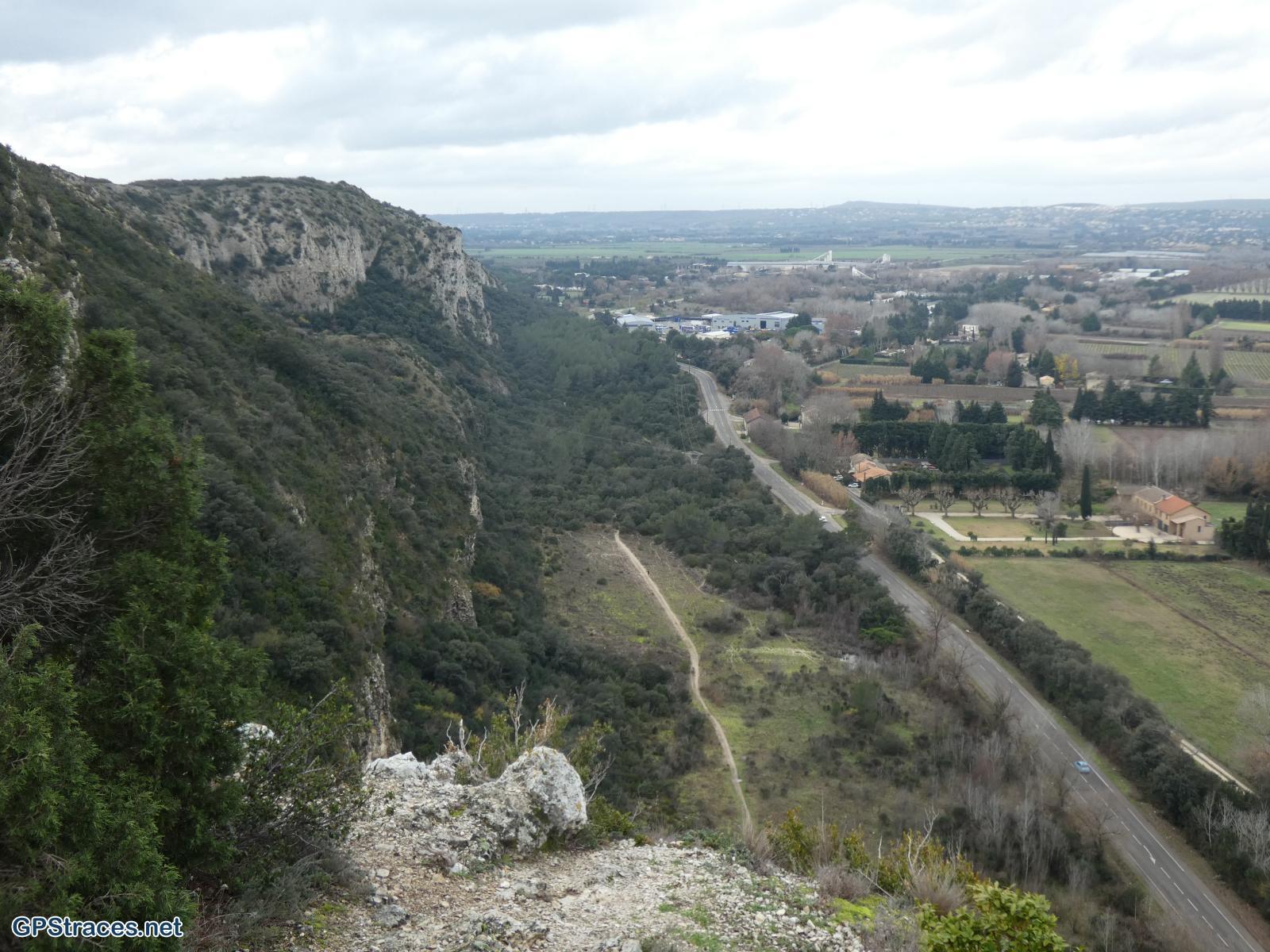 Gard-Villeneuve - Falaise de Pujau - Château Pointu - Les Perrières–3