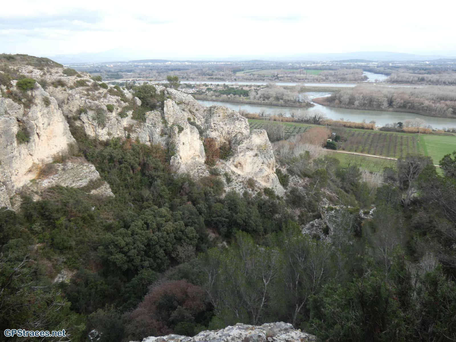 Gard-Villeneuve - Falaise de Pujau - Château Pointu - Les Perrières–15