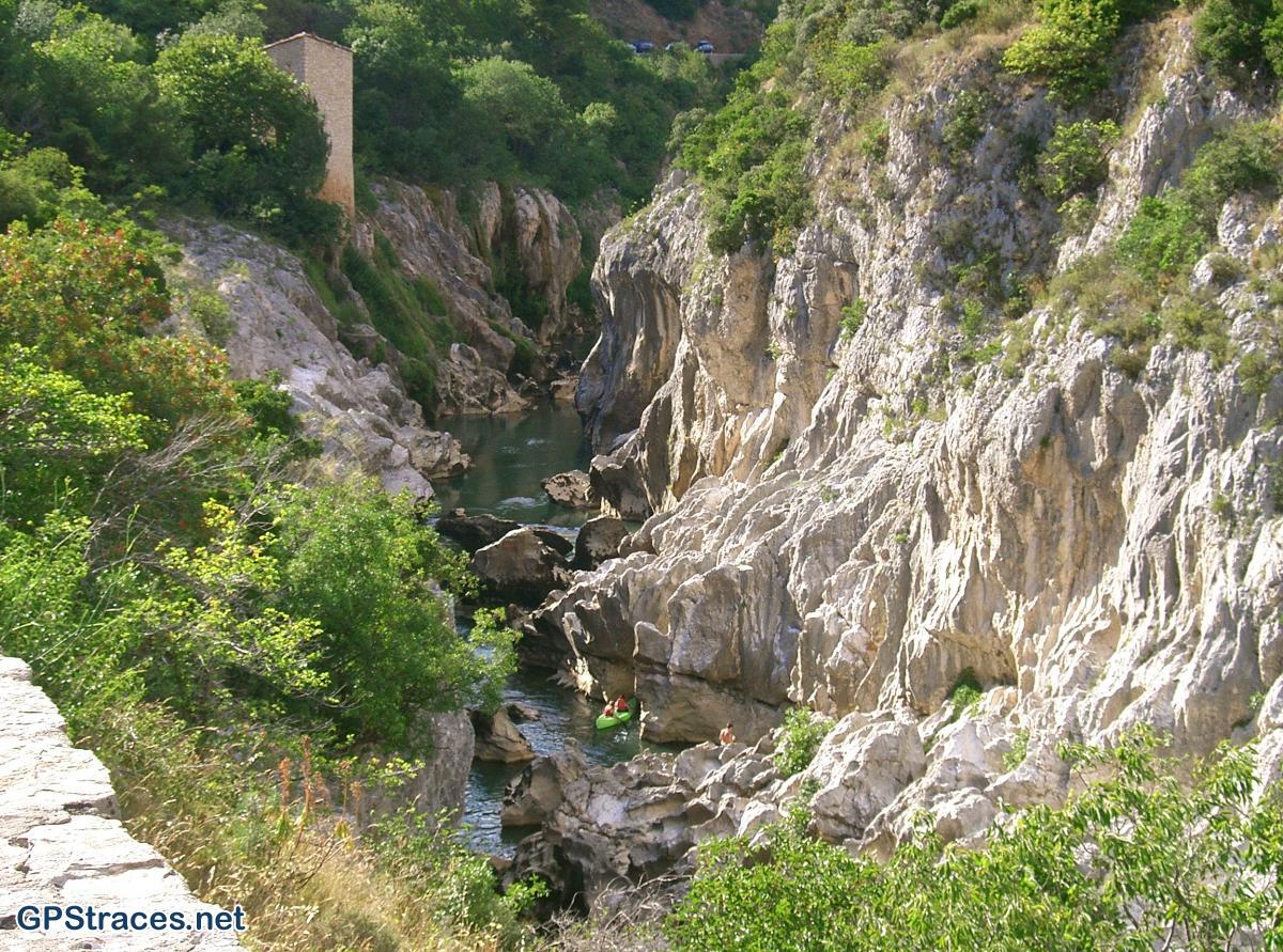 Vue de l'Hérault au pont du diable