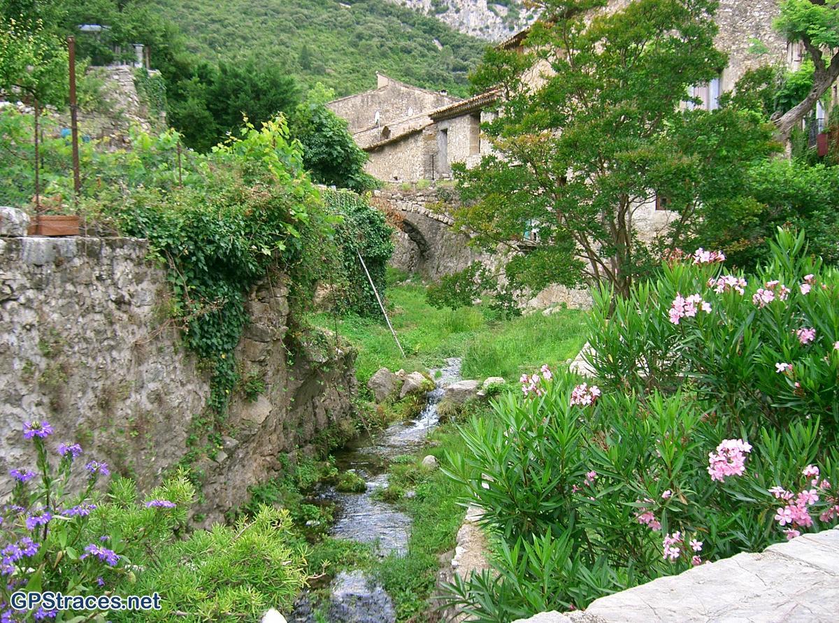 Hérault-Saint-Jacques de Compostelle : Saint-Guilhem – Saint-Jean–1