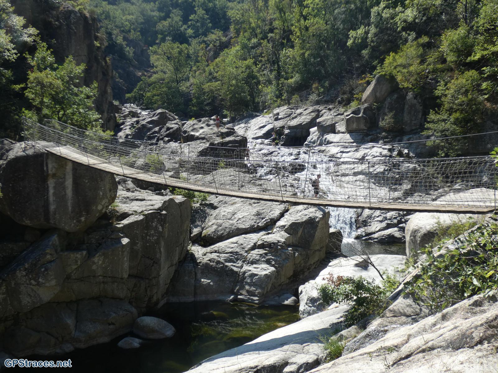 La passerelle népalaise