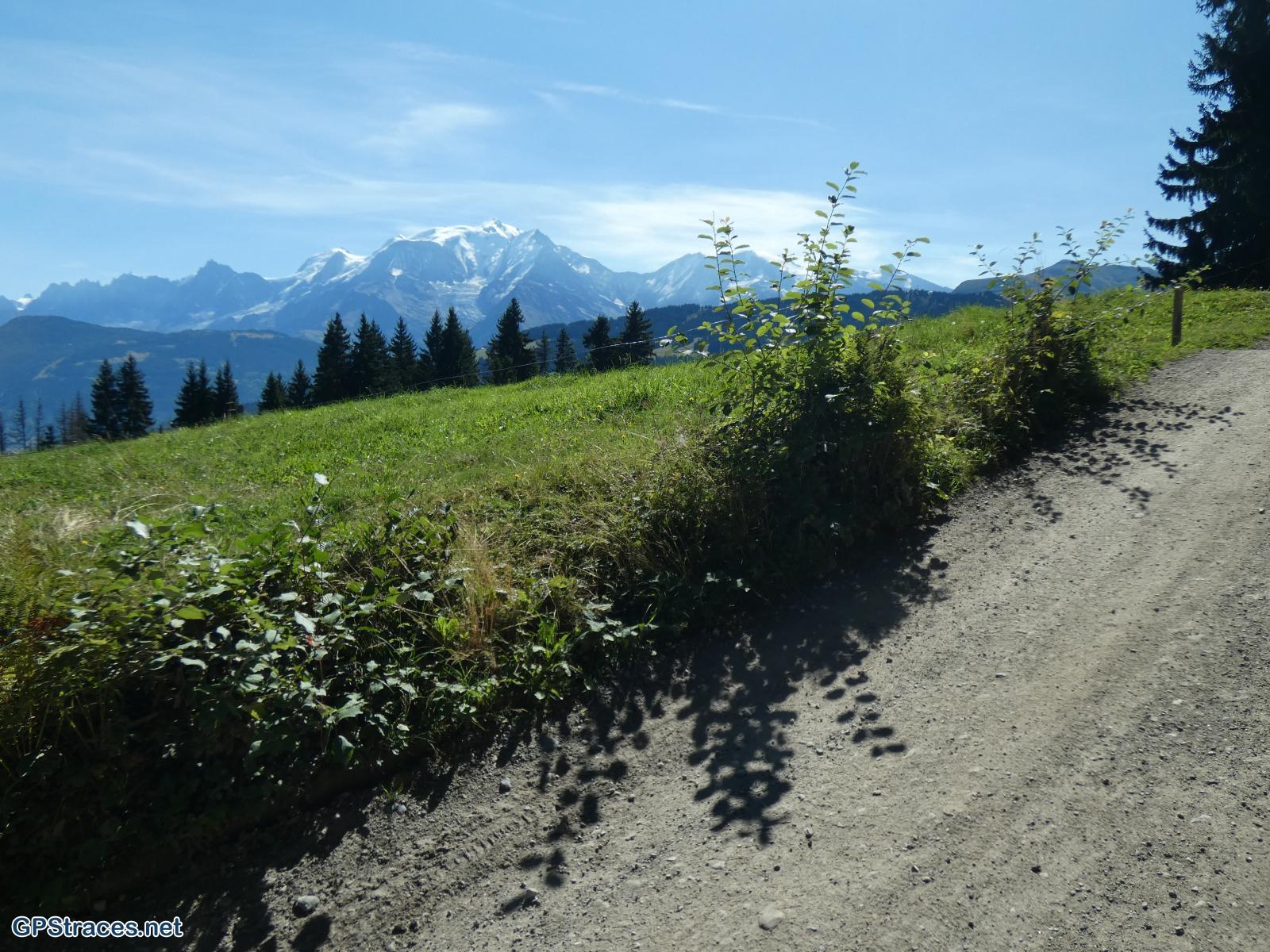 Haute Savoie-Le sommet des Salles par Combloux–0