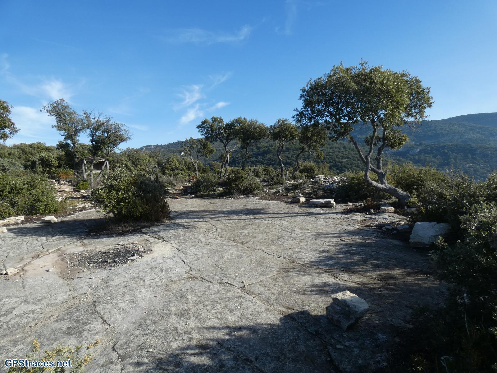 Vaucluse-Le Beaucet - La Fontaine du Rupt–10