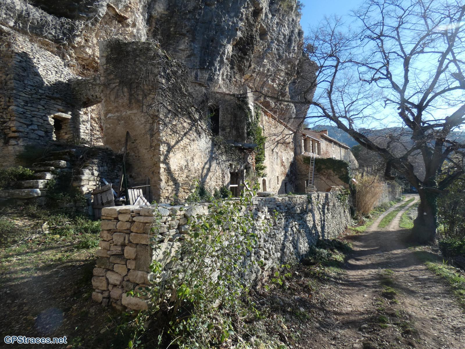 Vaucluse-Le Beaucet - Les trois Luisants–18